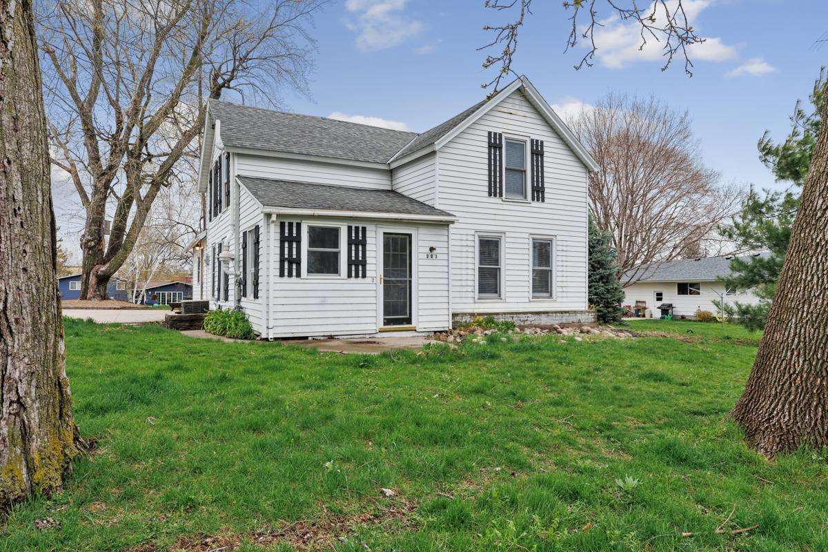 203 3rd Street SE