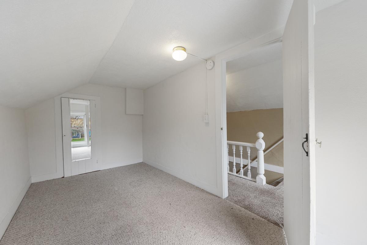 203 3rd Street SE