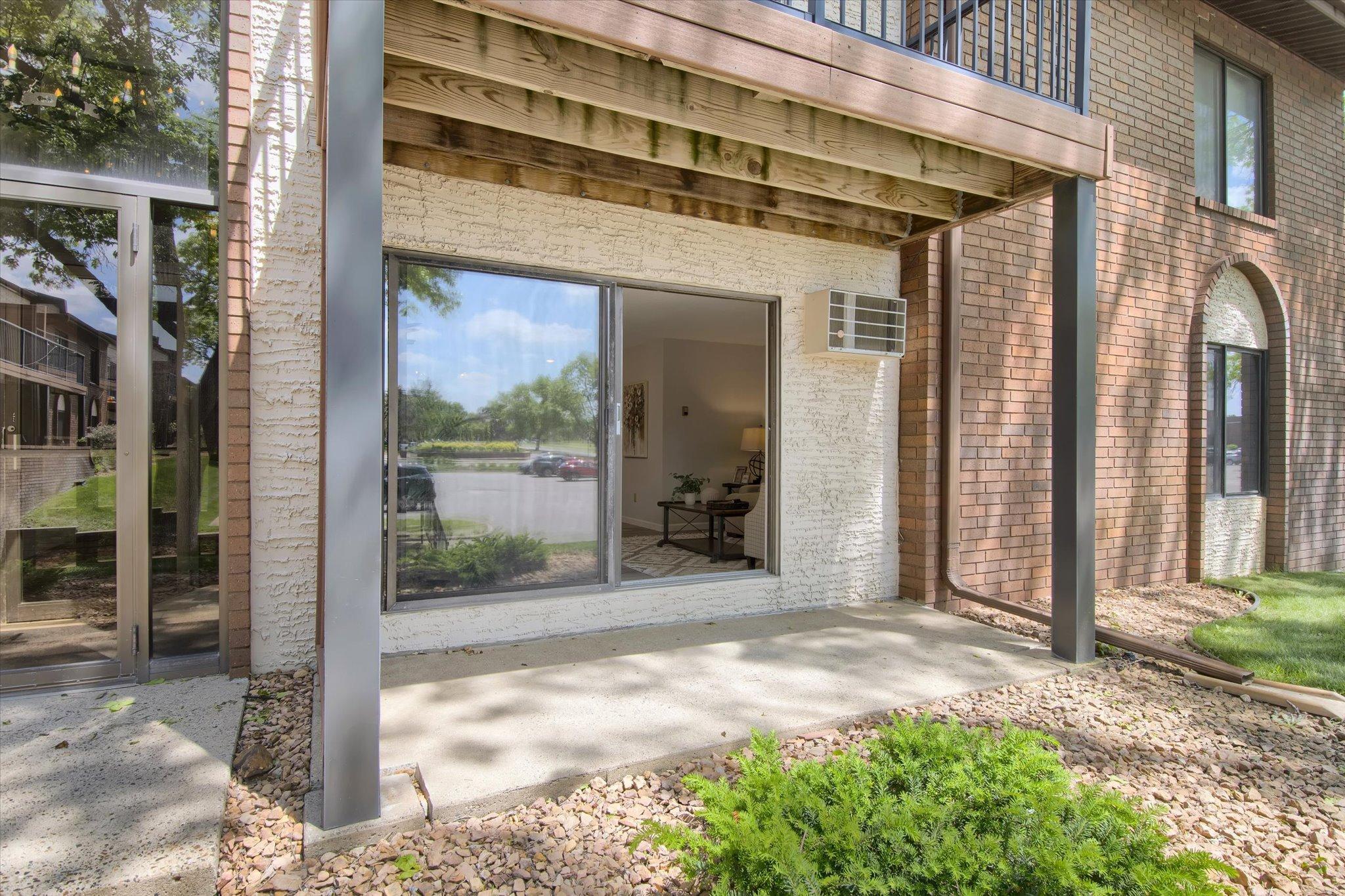 7300 York Avenue S Unit: 110