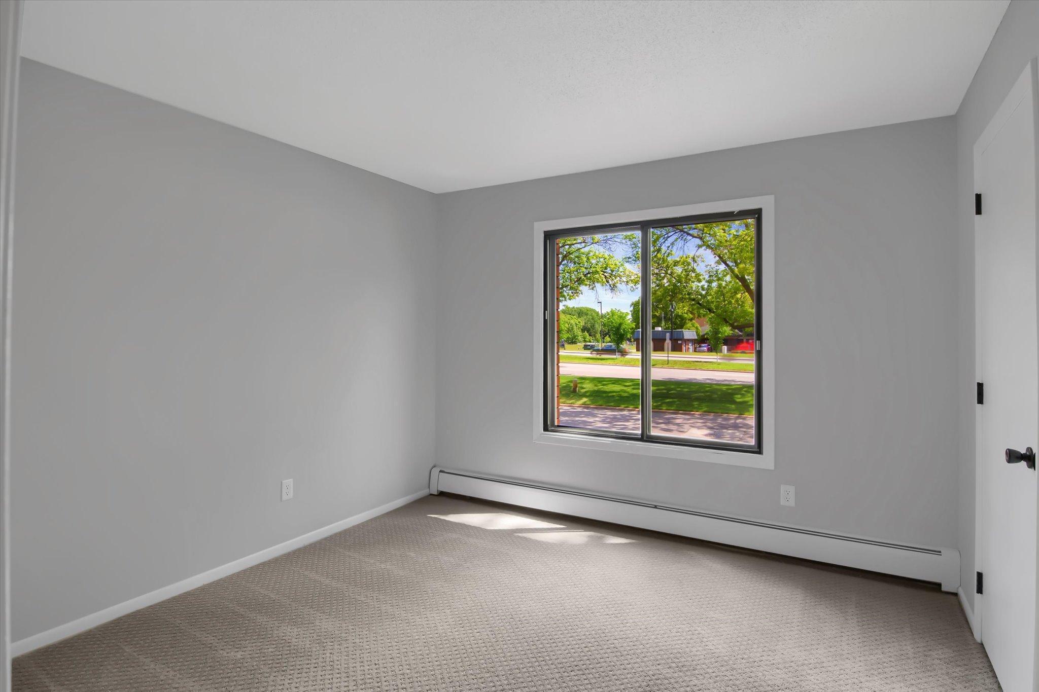 7300 York Avenue S Unit: 110