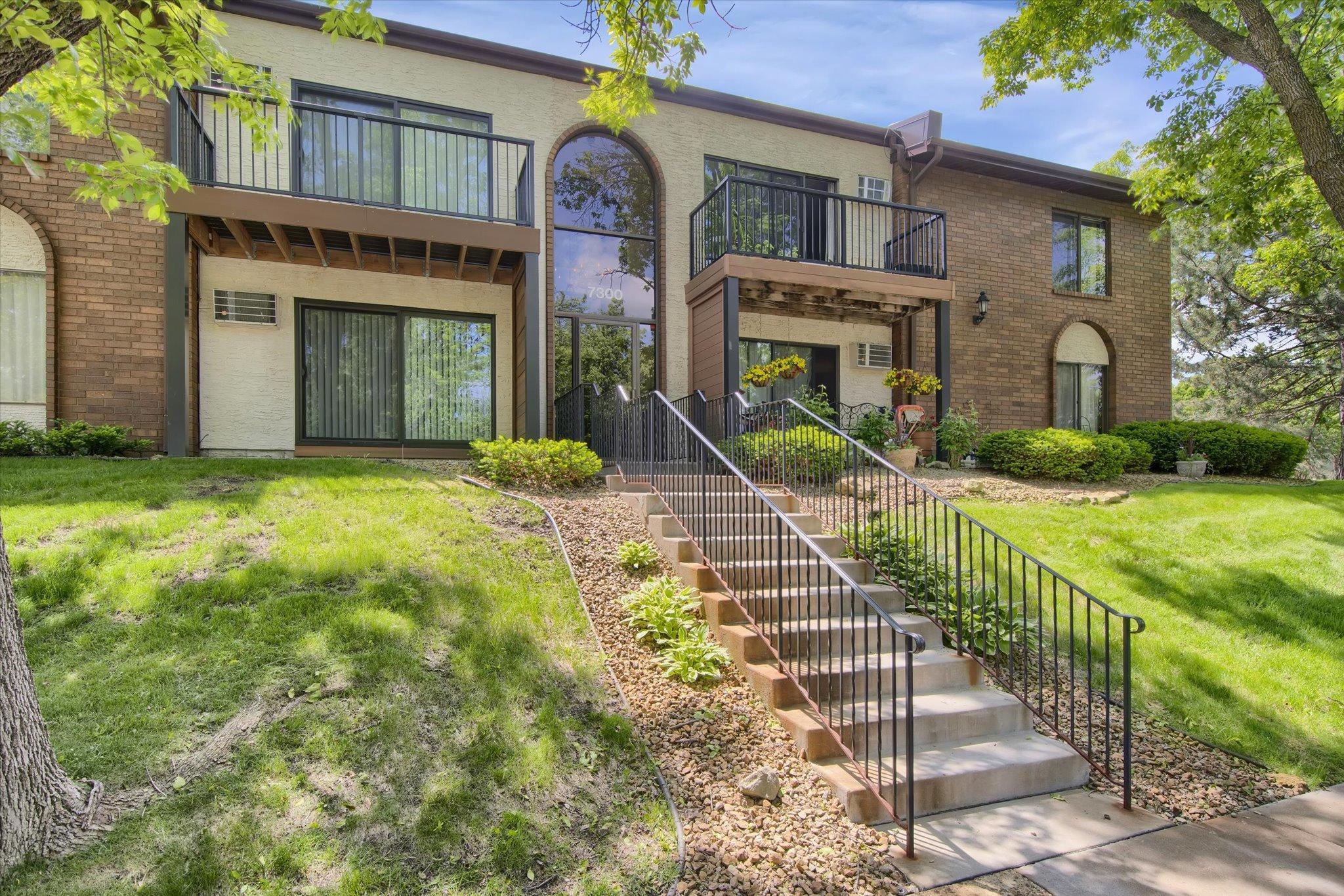 7300 York Avenue S Unit: 110