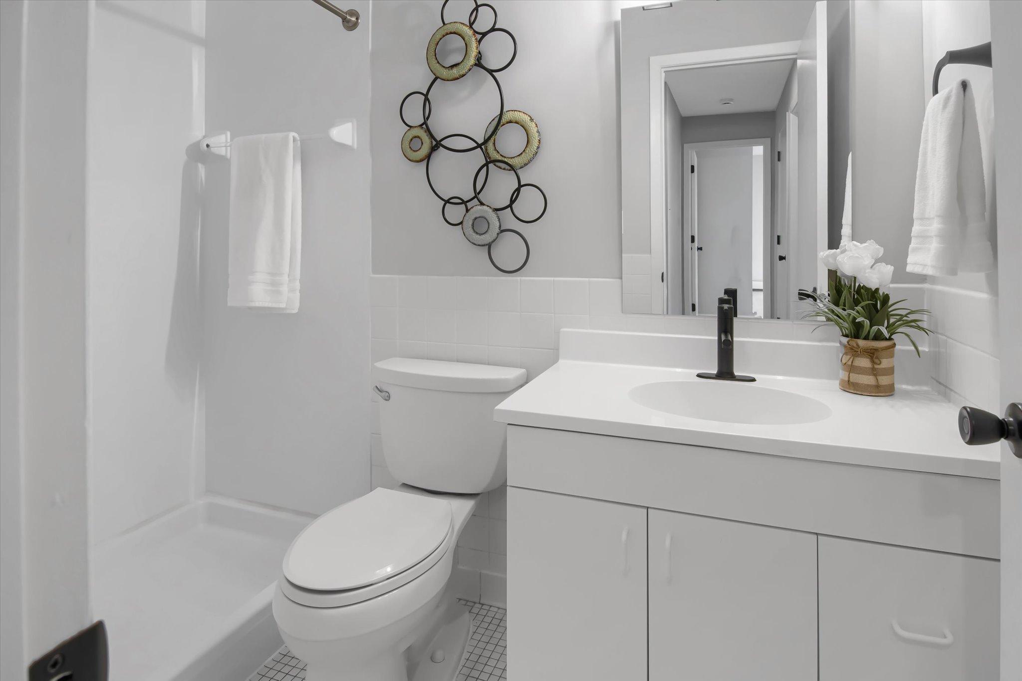7300 York Avenue S Unit: 110