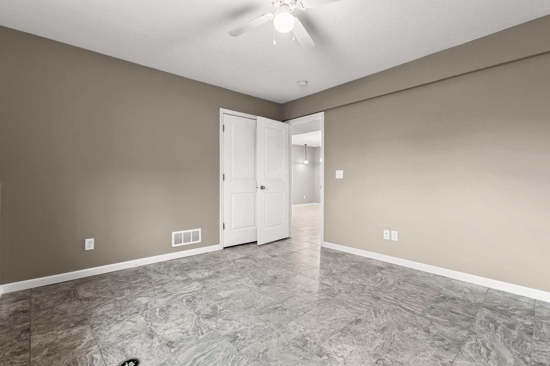 713 Harvest Drive SW