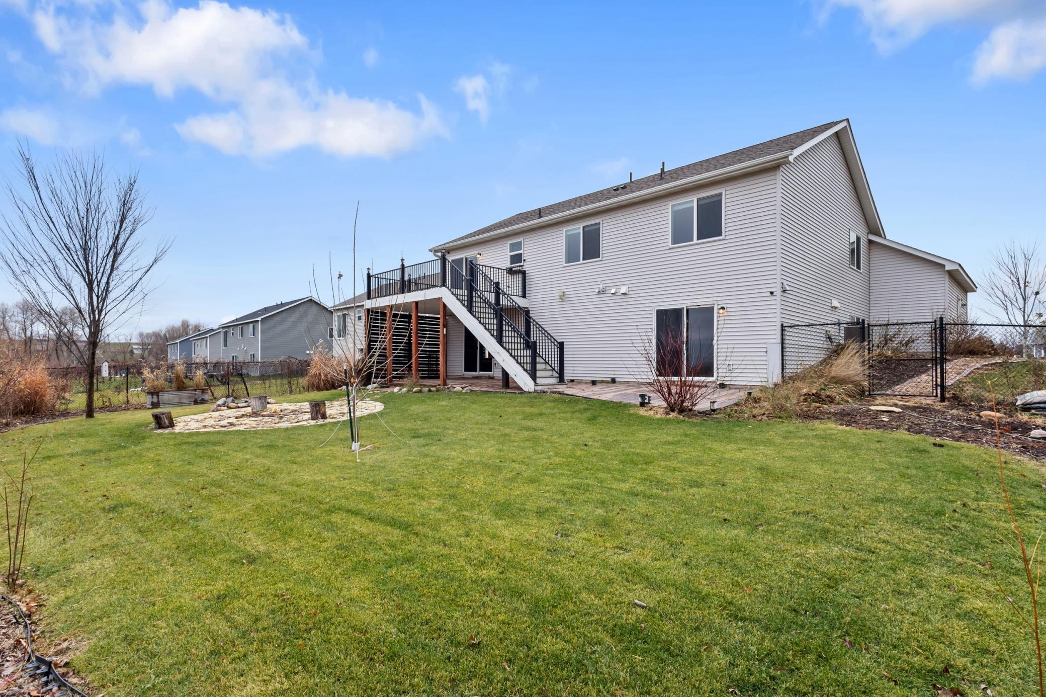 713 Harvest Drive SW