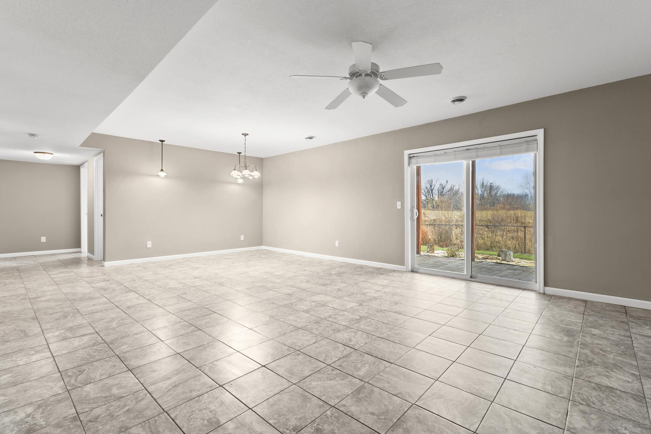 713 Harvest Drive SW