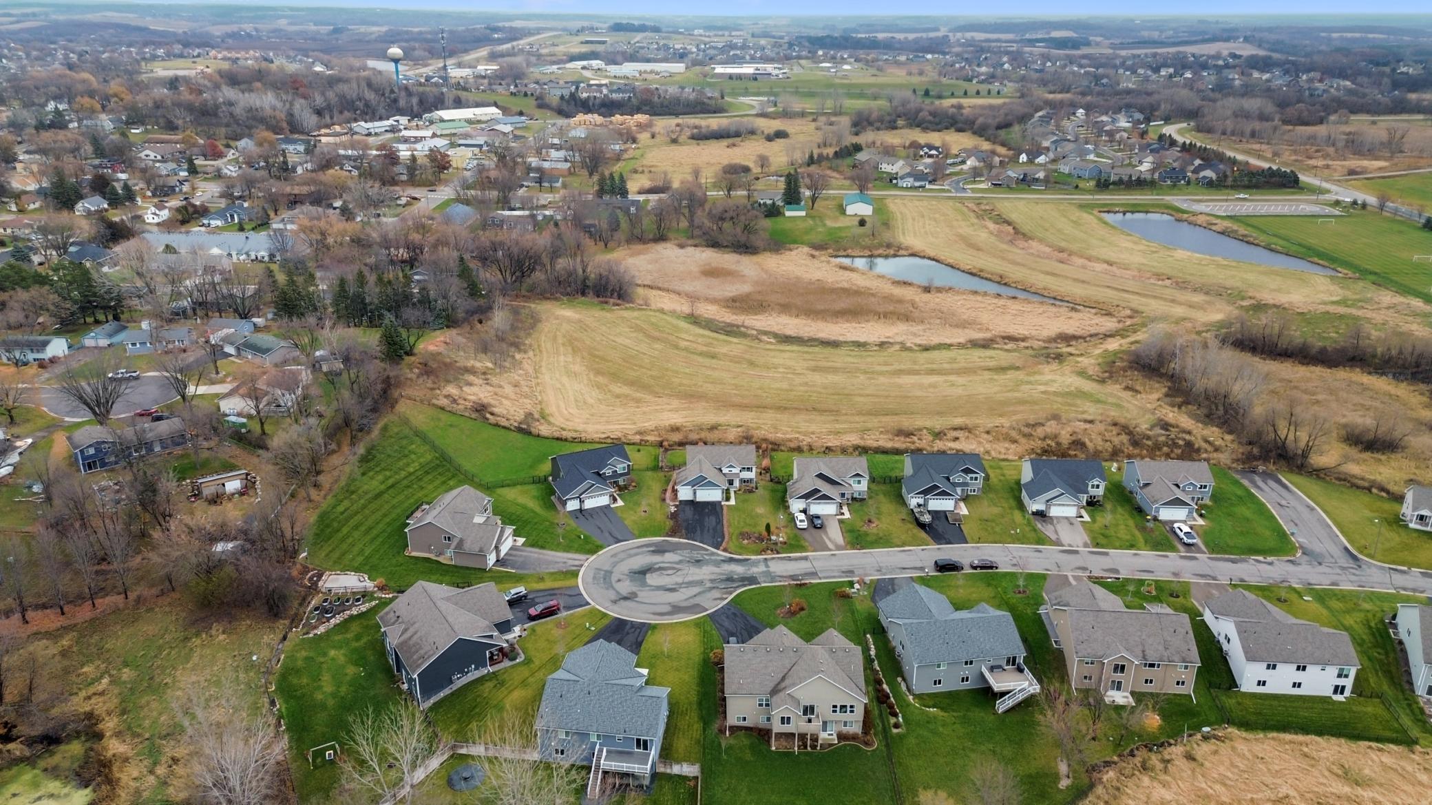 713 Harvest Drive SW