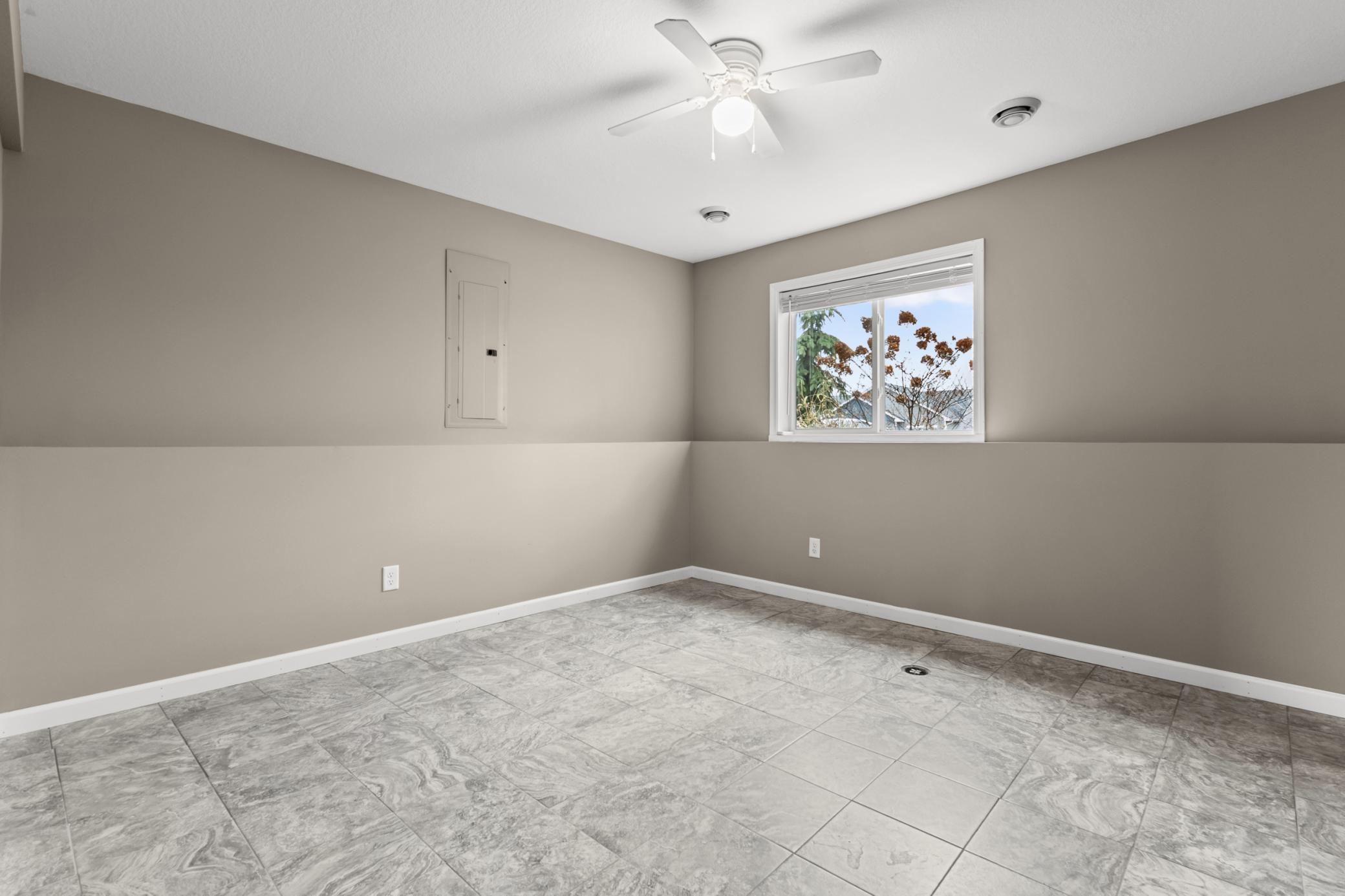 713 Harvest Drive SW