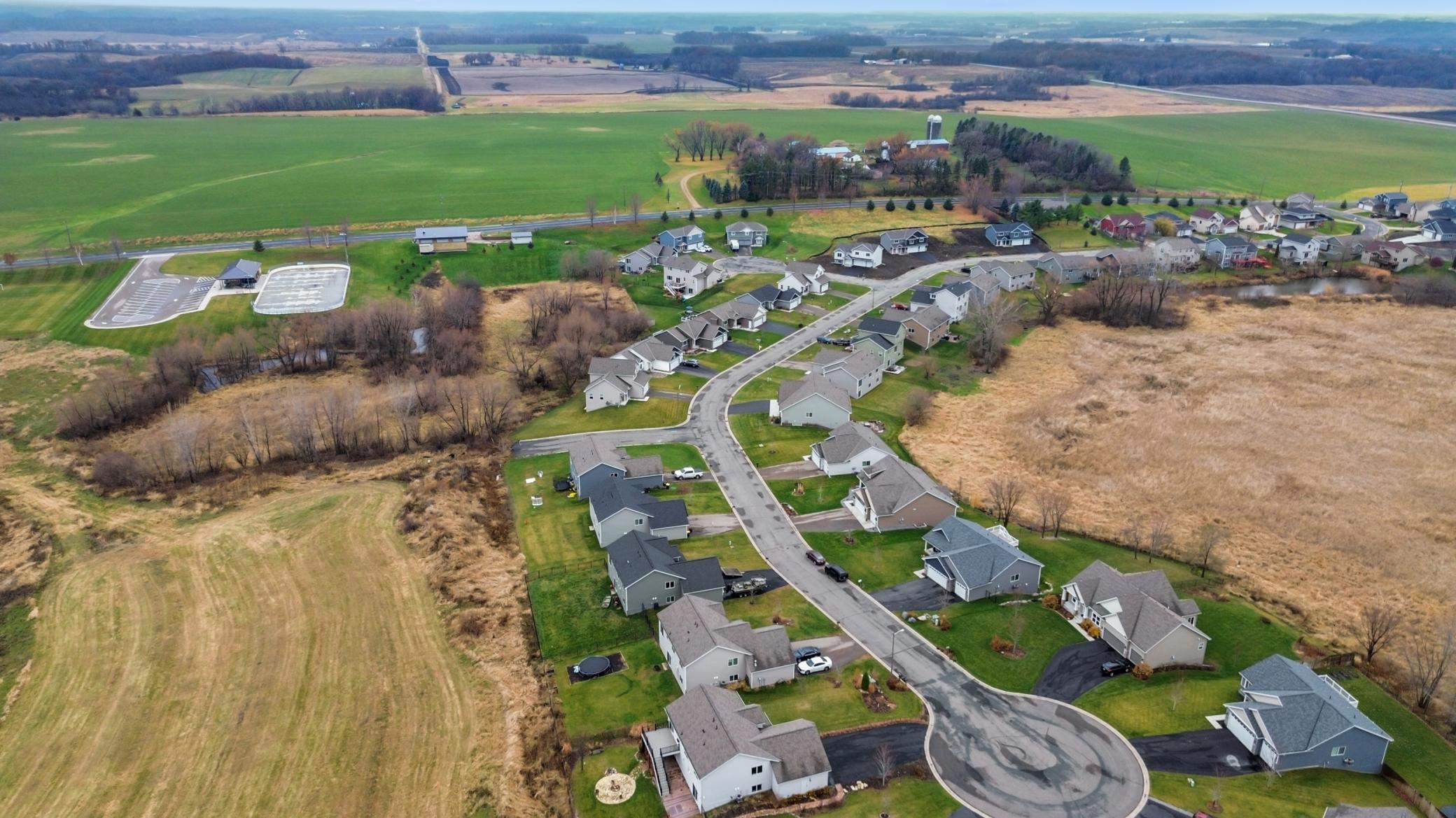 713 Harvest Drive SW