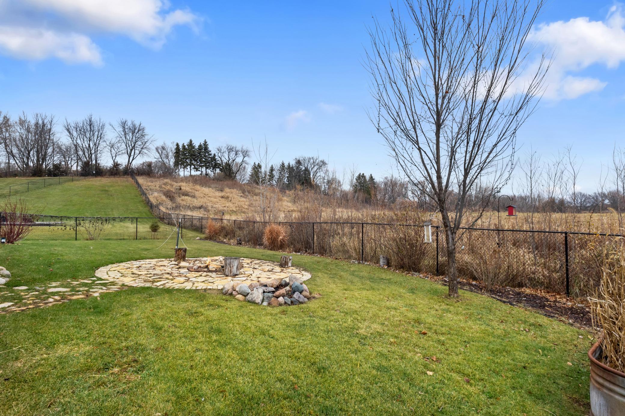 713 Harvest Drive SW