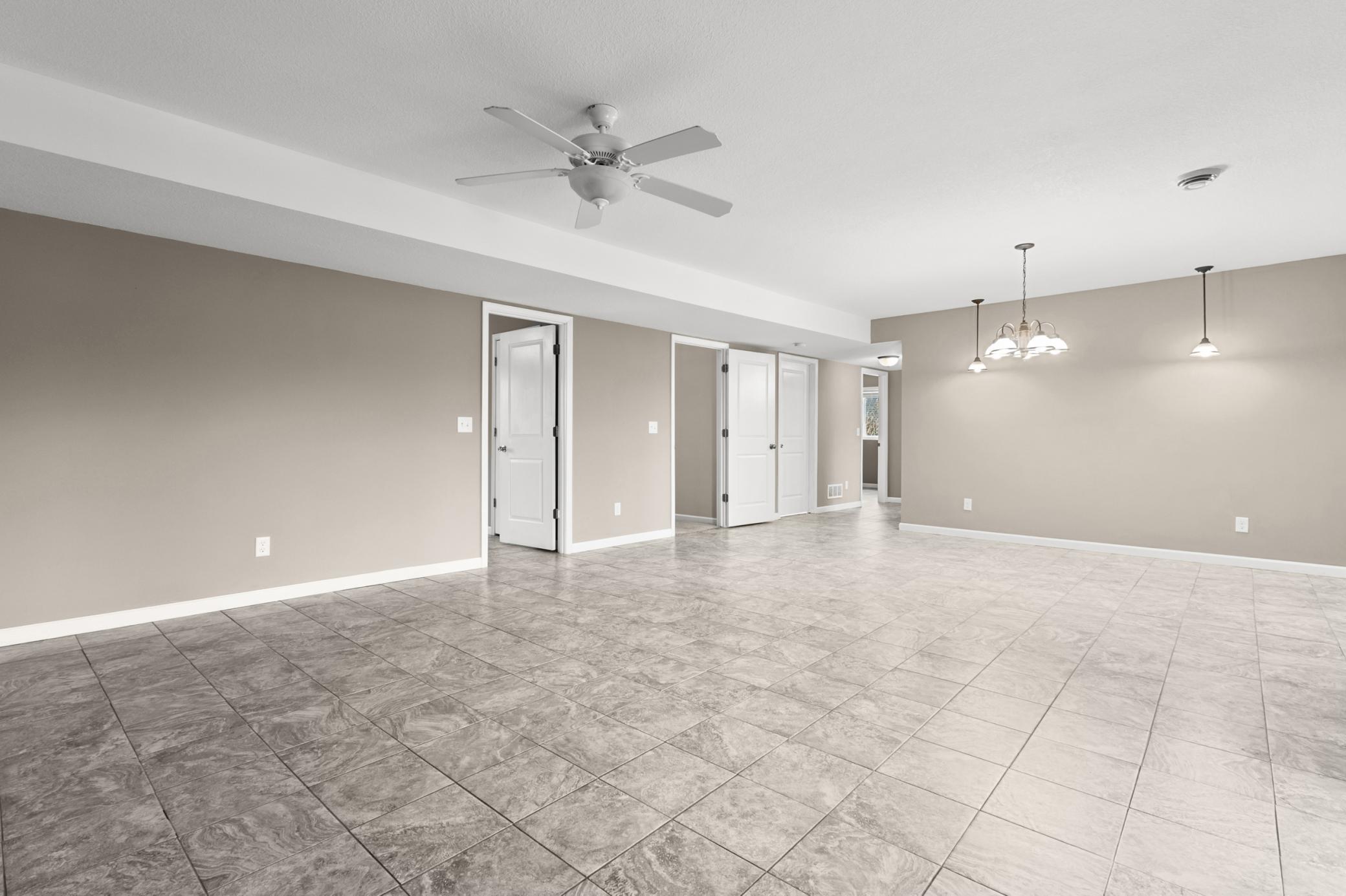 713 Harvest Drive SW