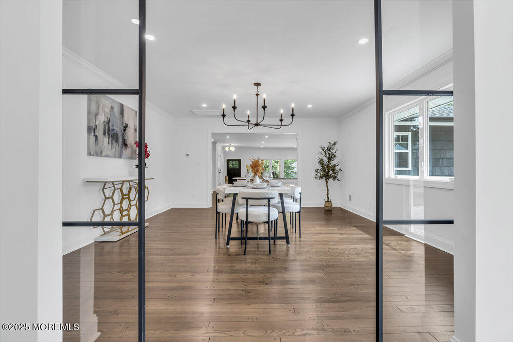 8 Holling Road