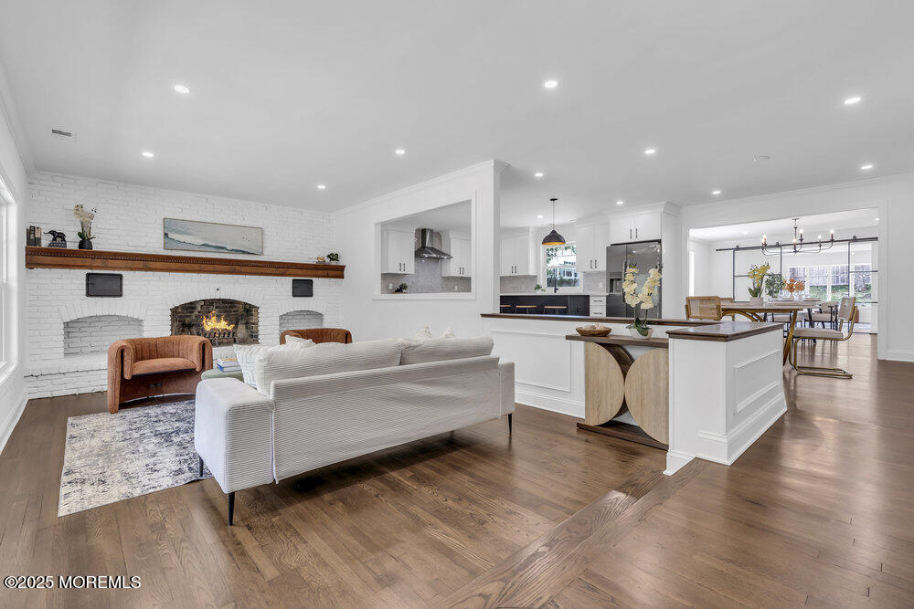 8 Holling Road