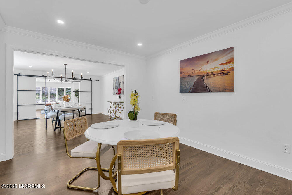 8 Holling Road