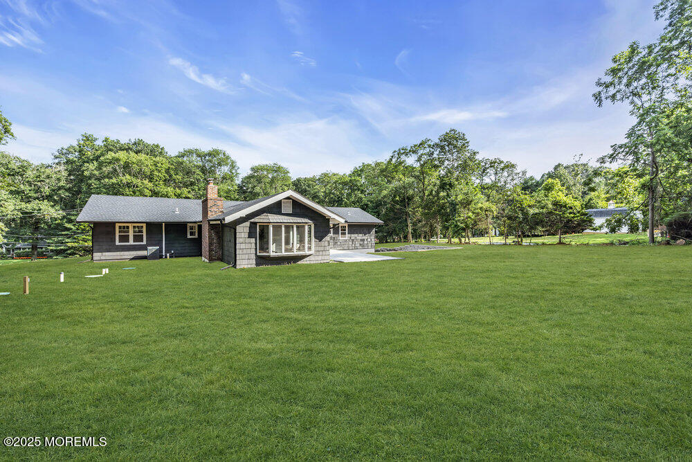 8 Holling Road