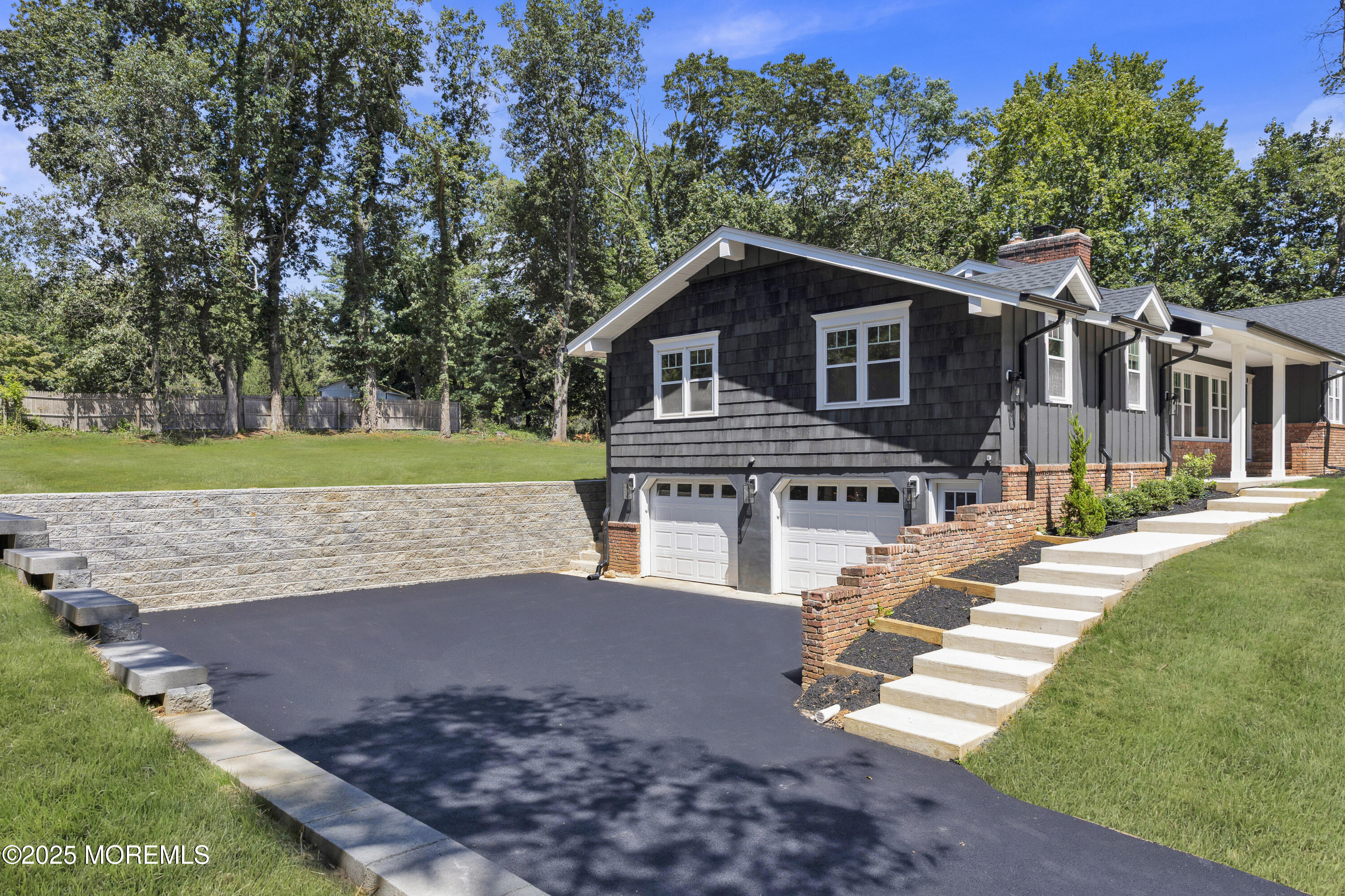 8 Holling Road