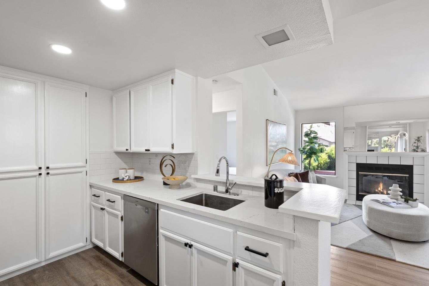 38872 Cherry Glen CMN