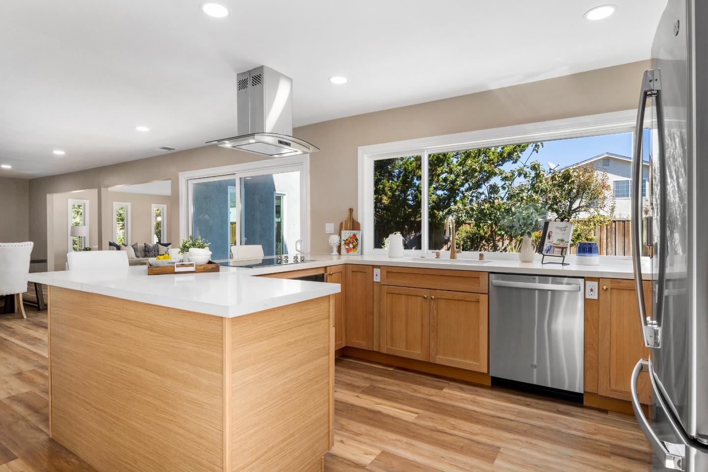 8102 Idlewild CT