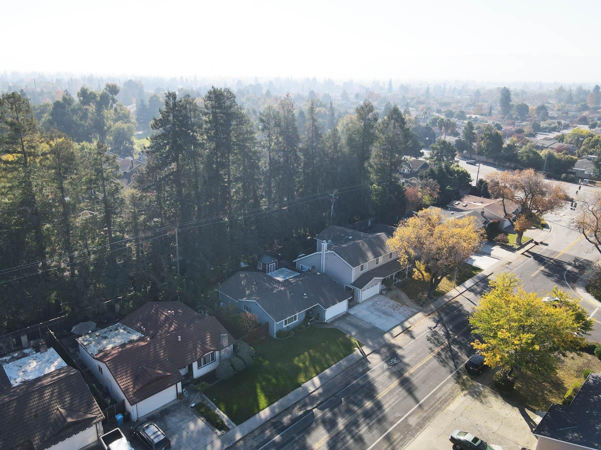 2504 Forbes AVE