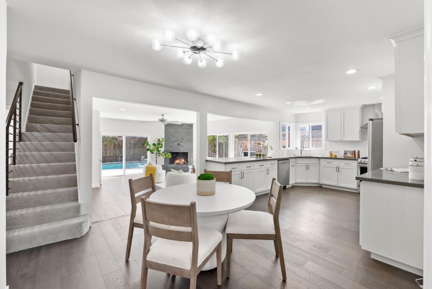 25 Sunnydale AVE