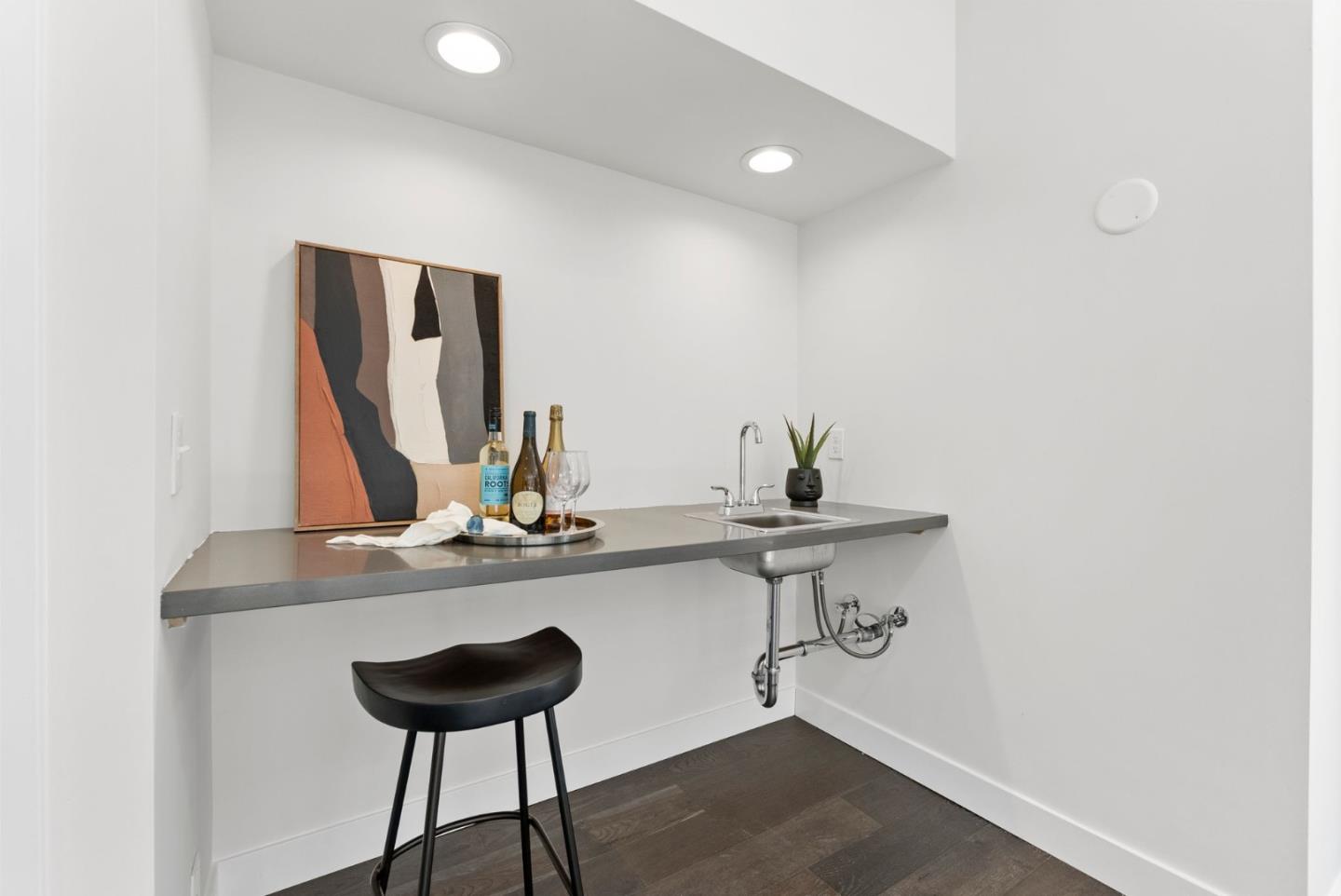 25 Sunnydale AVE