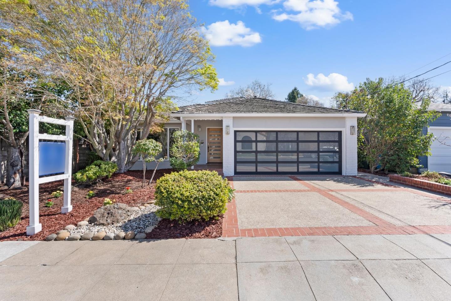 25 Sunnydale AVE