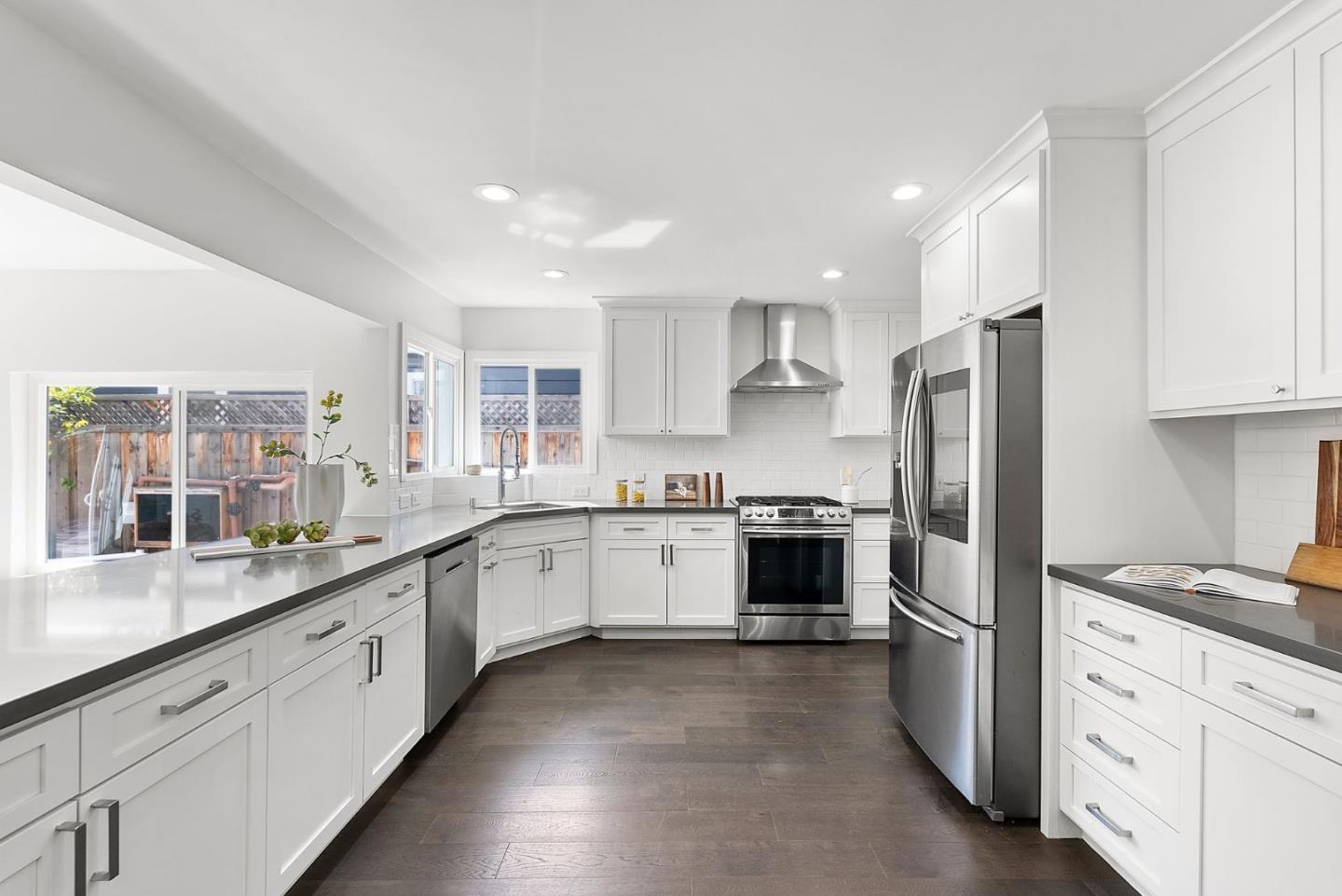 25 Sunnydale AVE