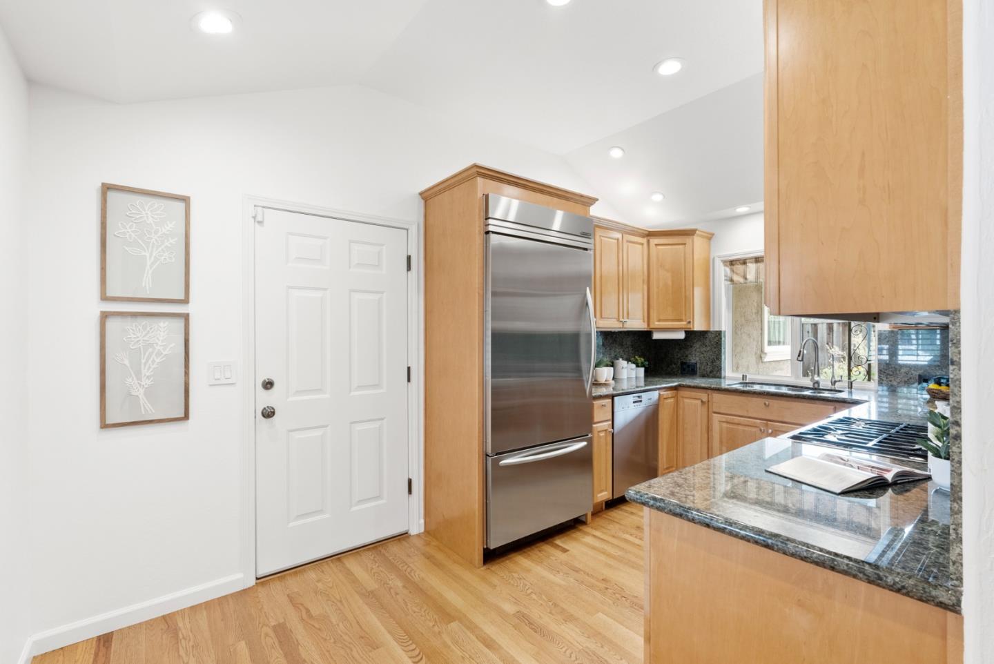 1234 Lynn WAY