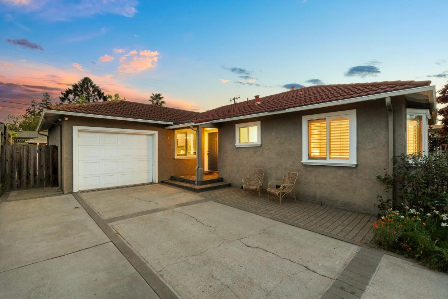 1234 Lynn WAY