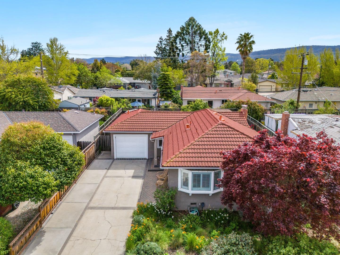 1234 Lynn WAY