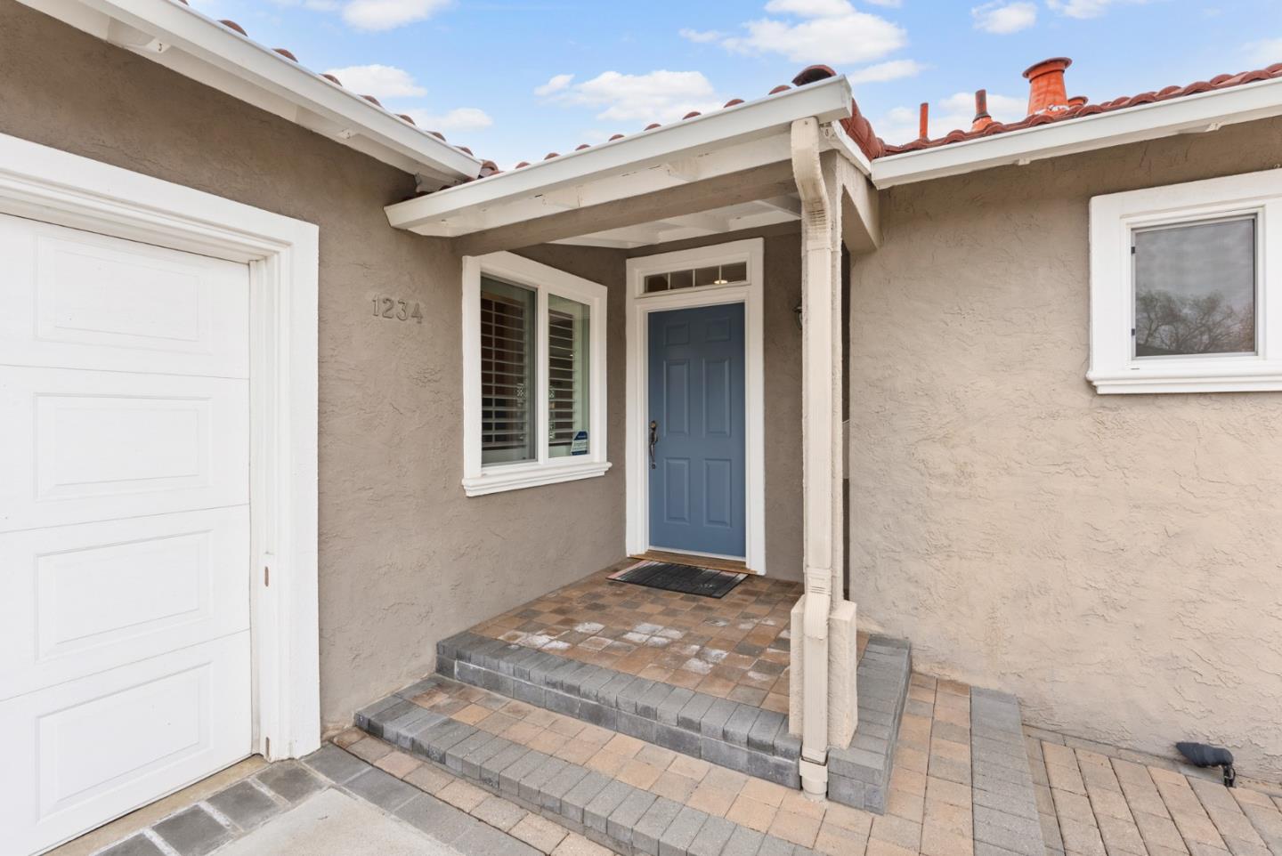 1234 Lynn WAY
