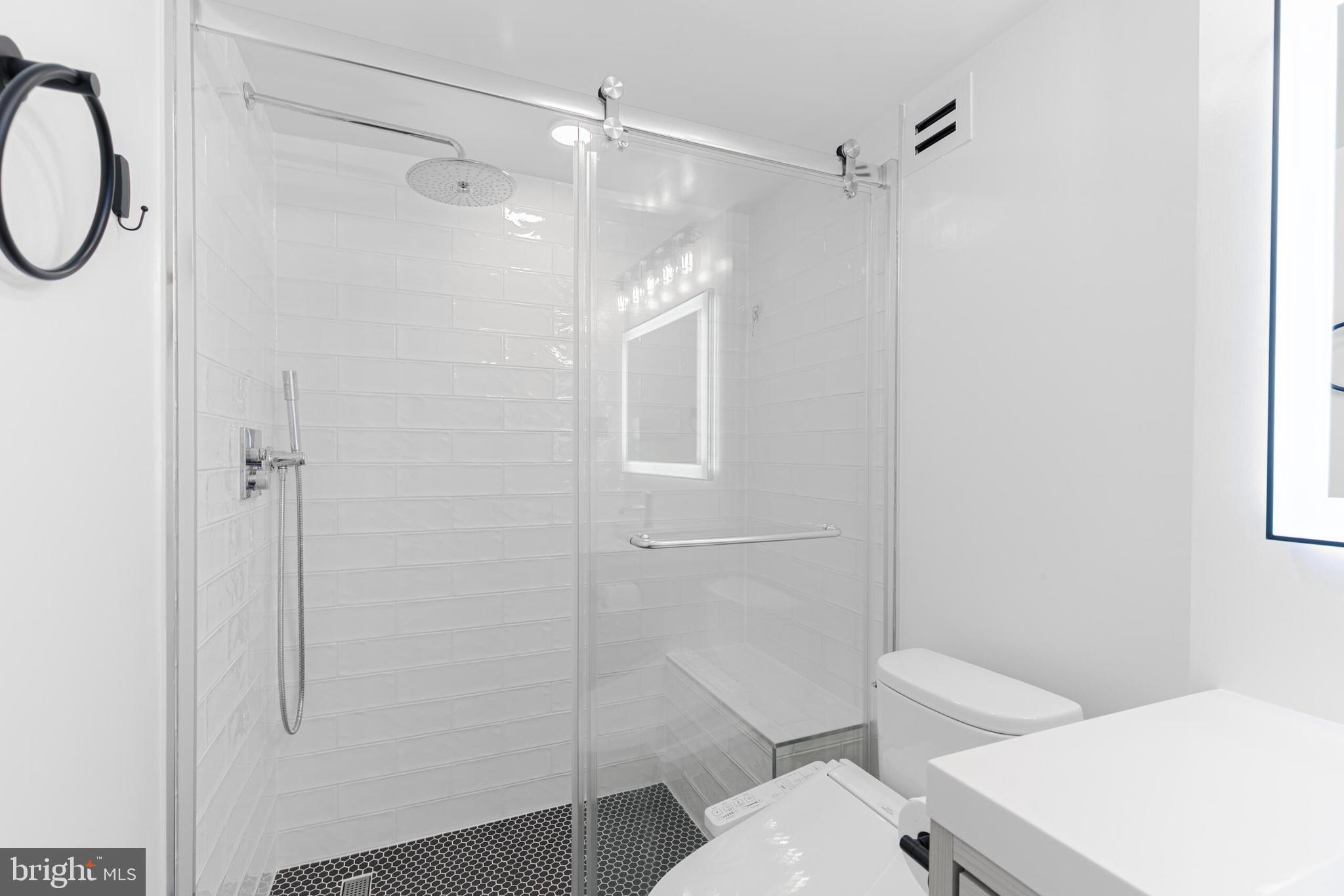 2201 L STREET NW 619