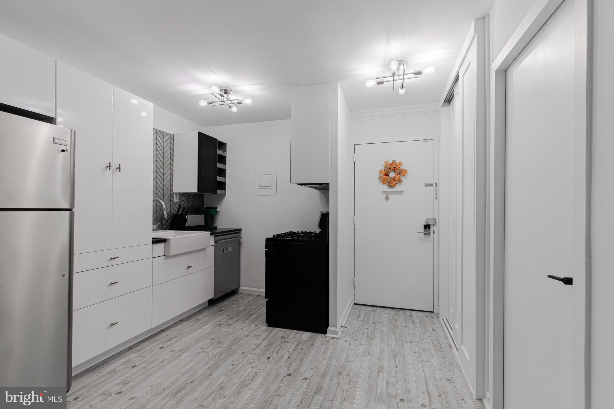 2201 L STREET NW 619