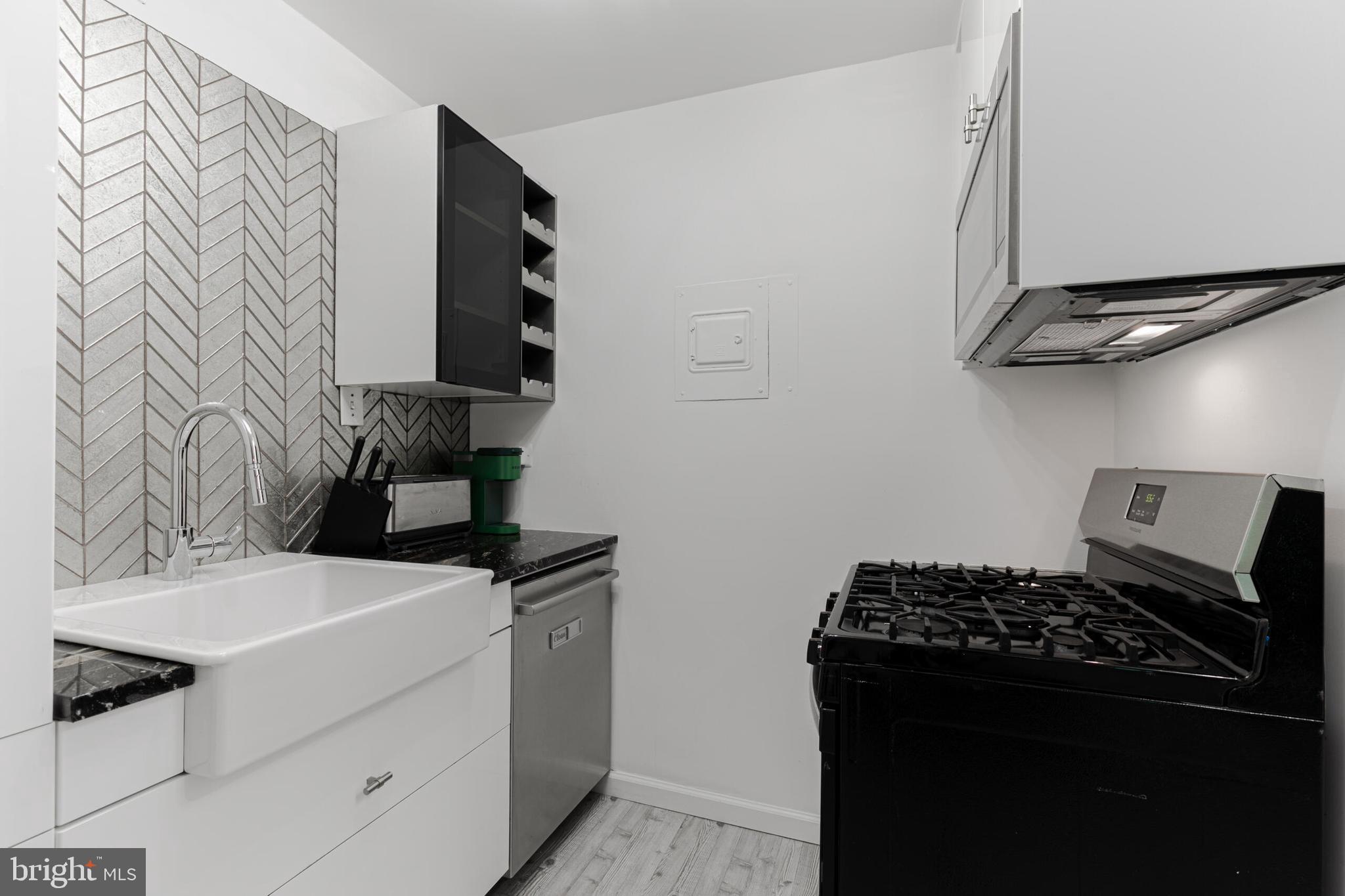 2201 L STREET NW 619