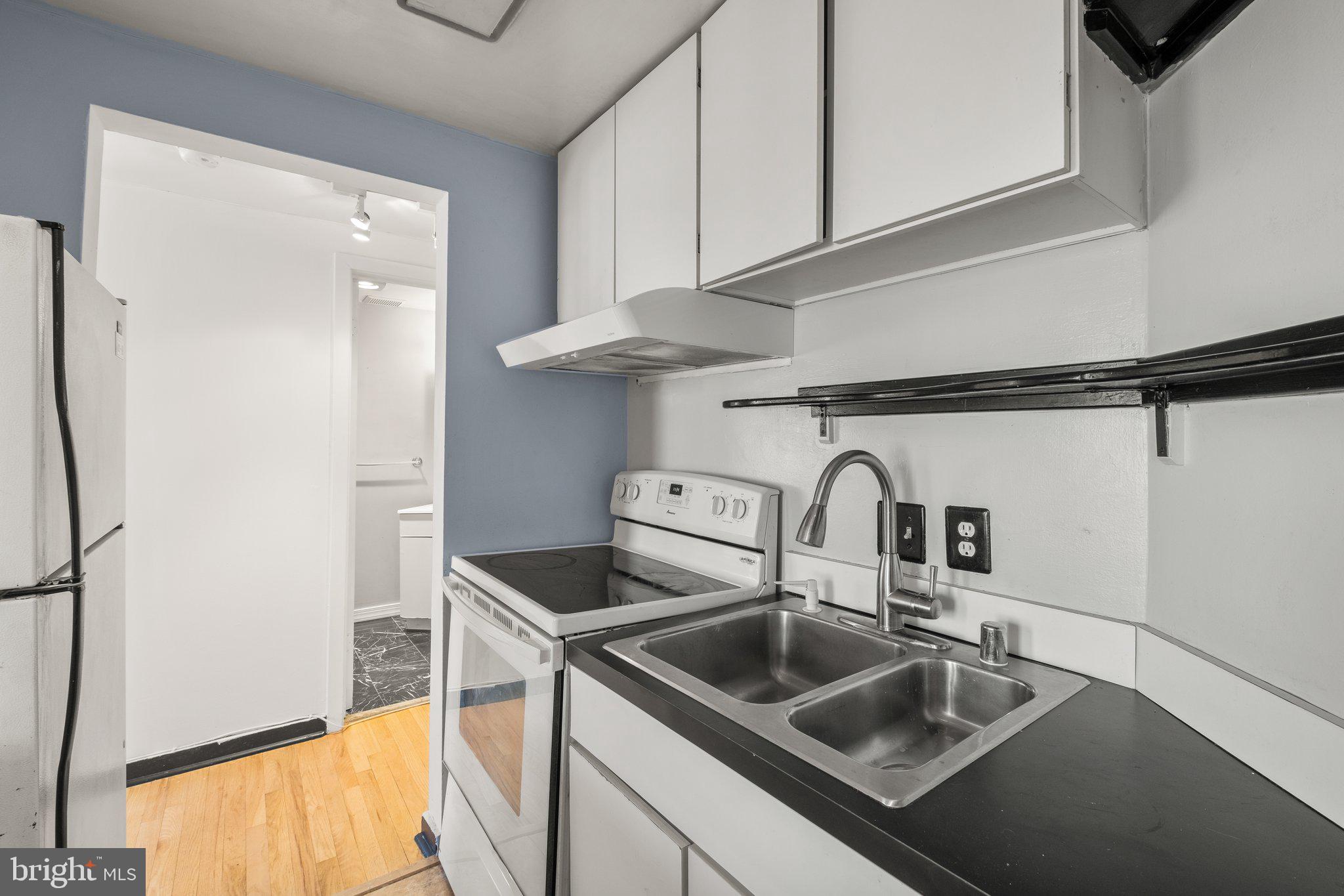 1413 T STREET NW 402