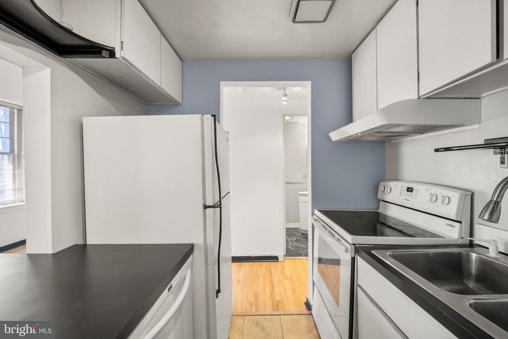 1413 T STREET NW 402
