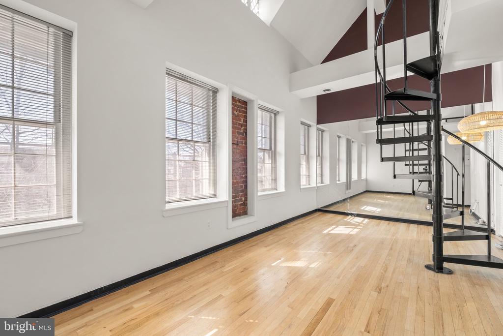 1413 T STREET NW 402