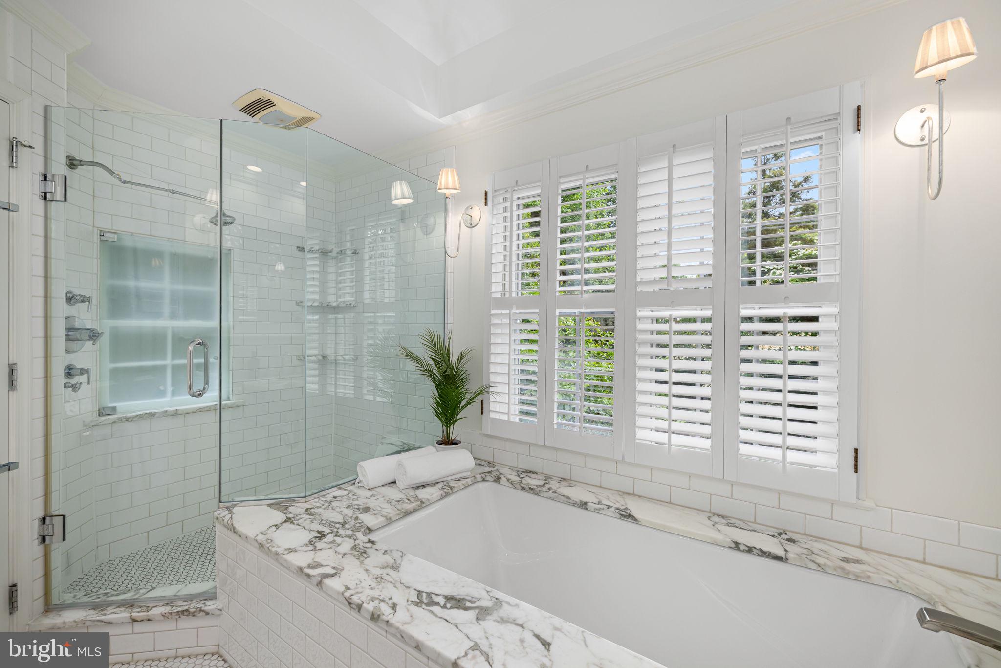 4822 UPTON STREET NW