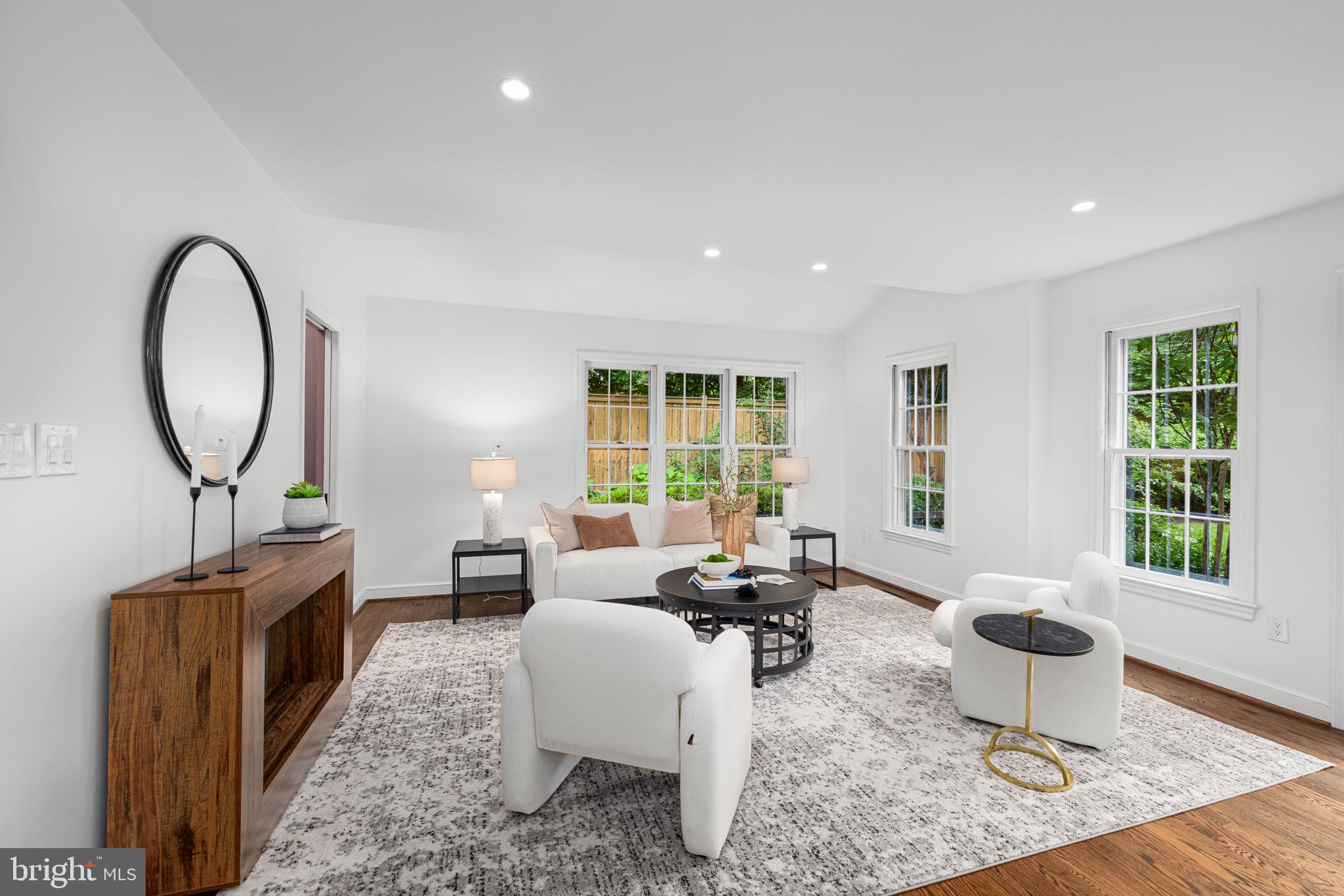 4822 UPTON STREET NW