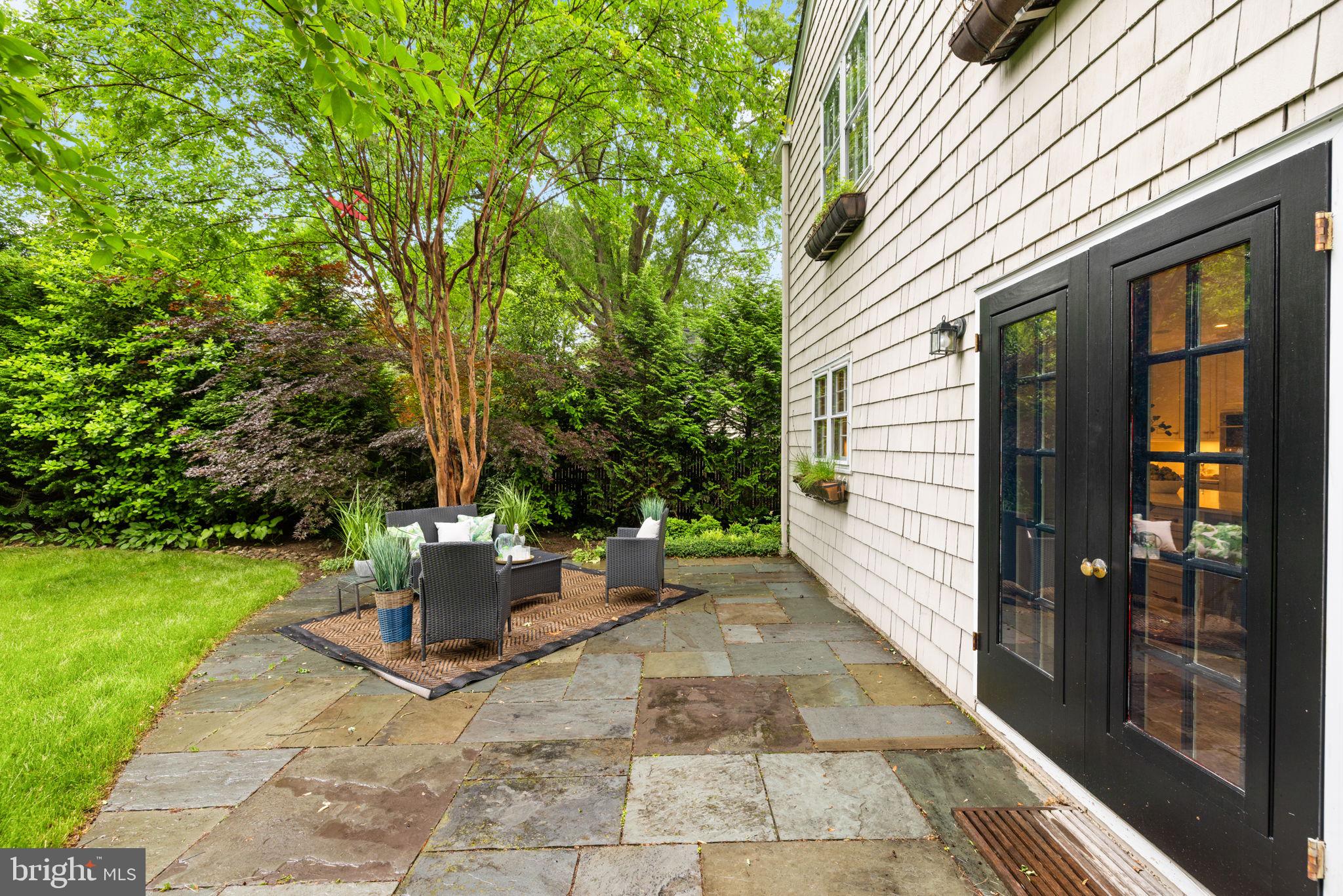 4822 UPTON STREET NW