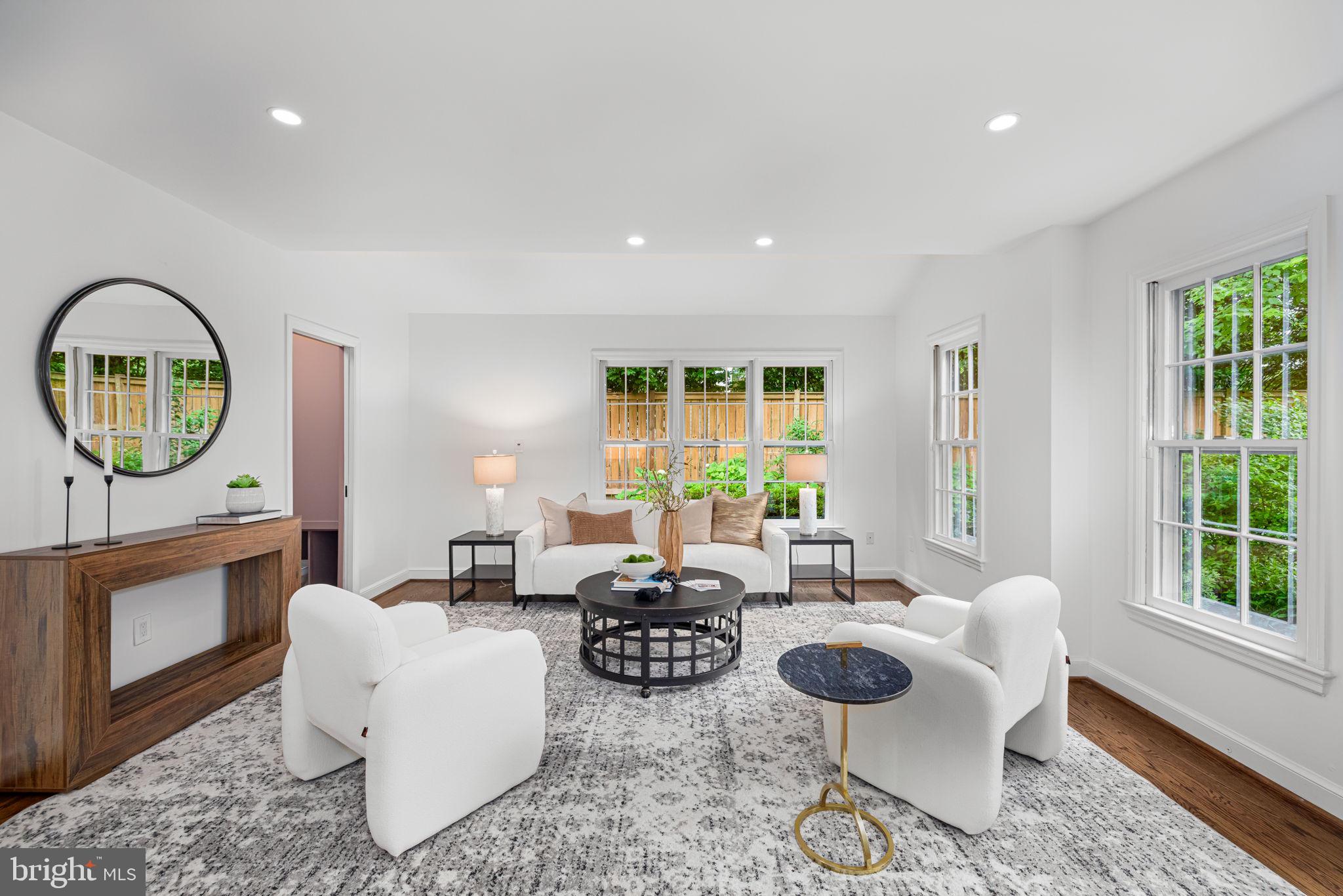 4822 UPTON STREET NW