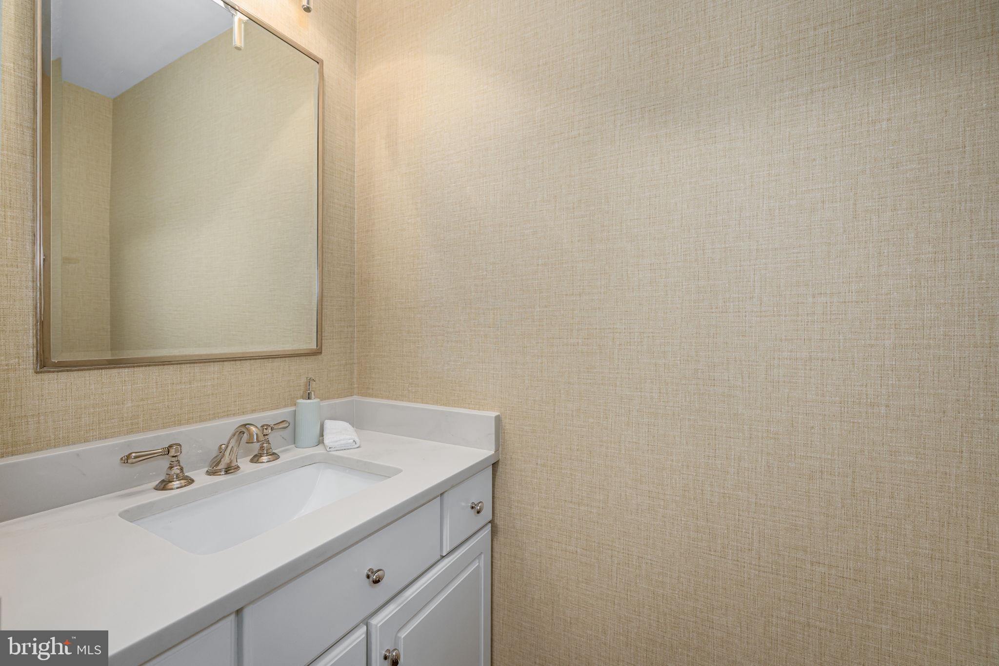 4822 UPTON STREET NW