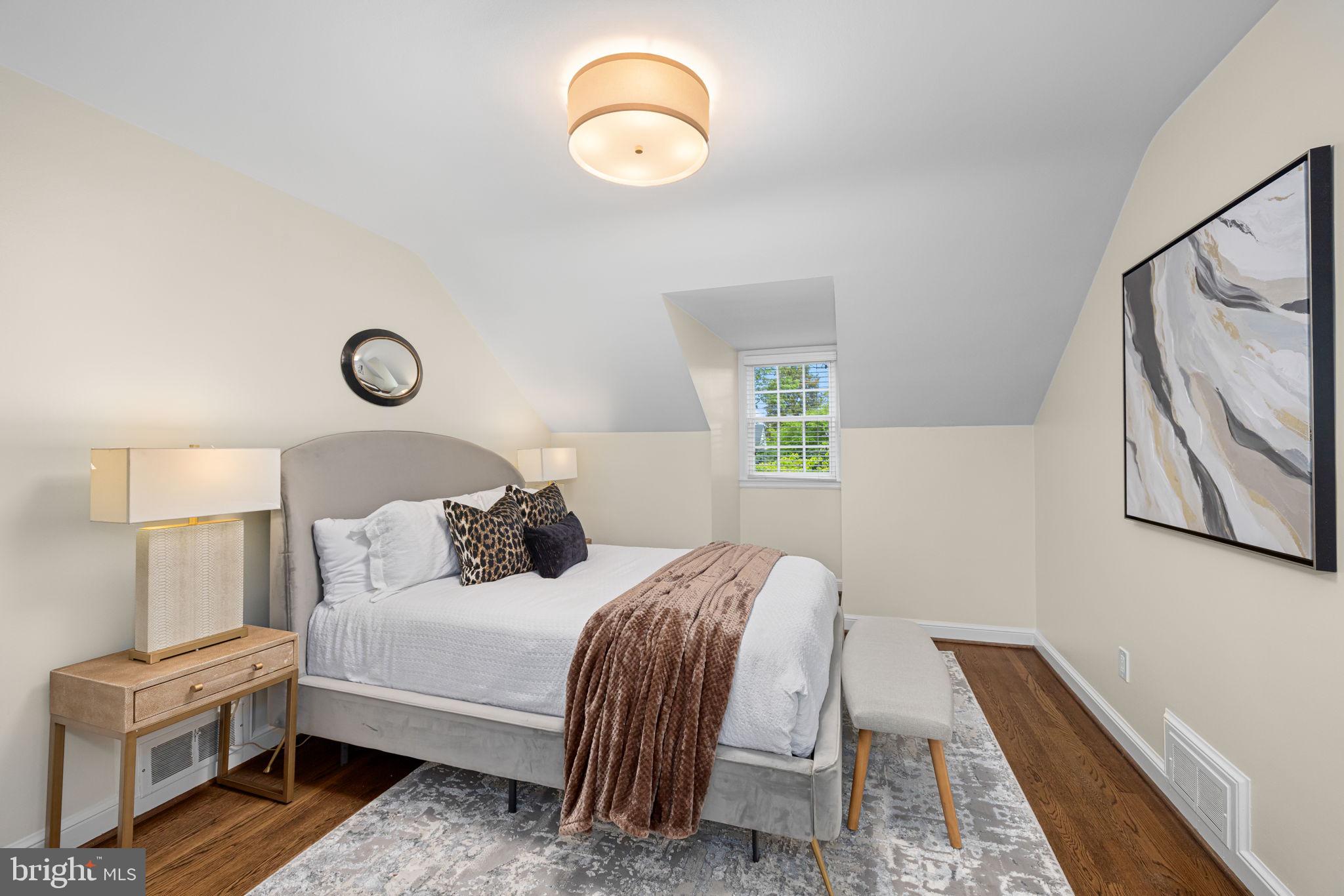 4822 UPTON STREET NW