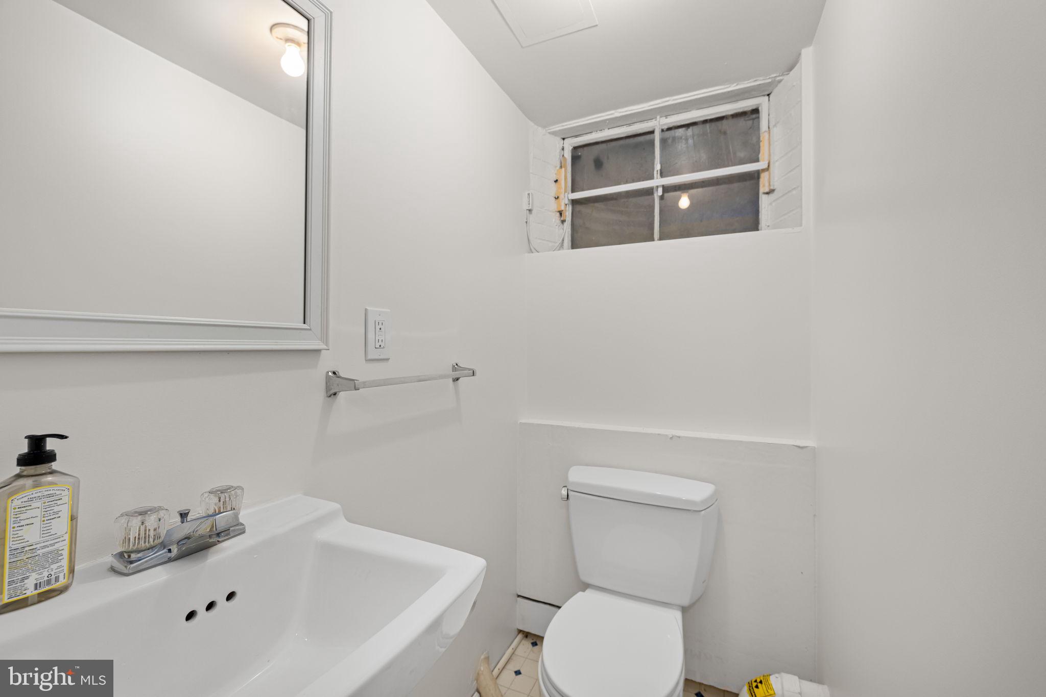 4822 UPTON STREET NW