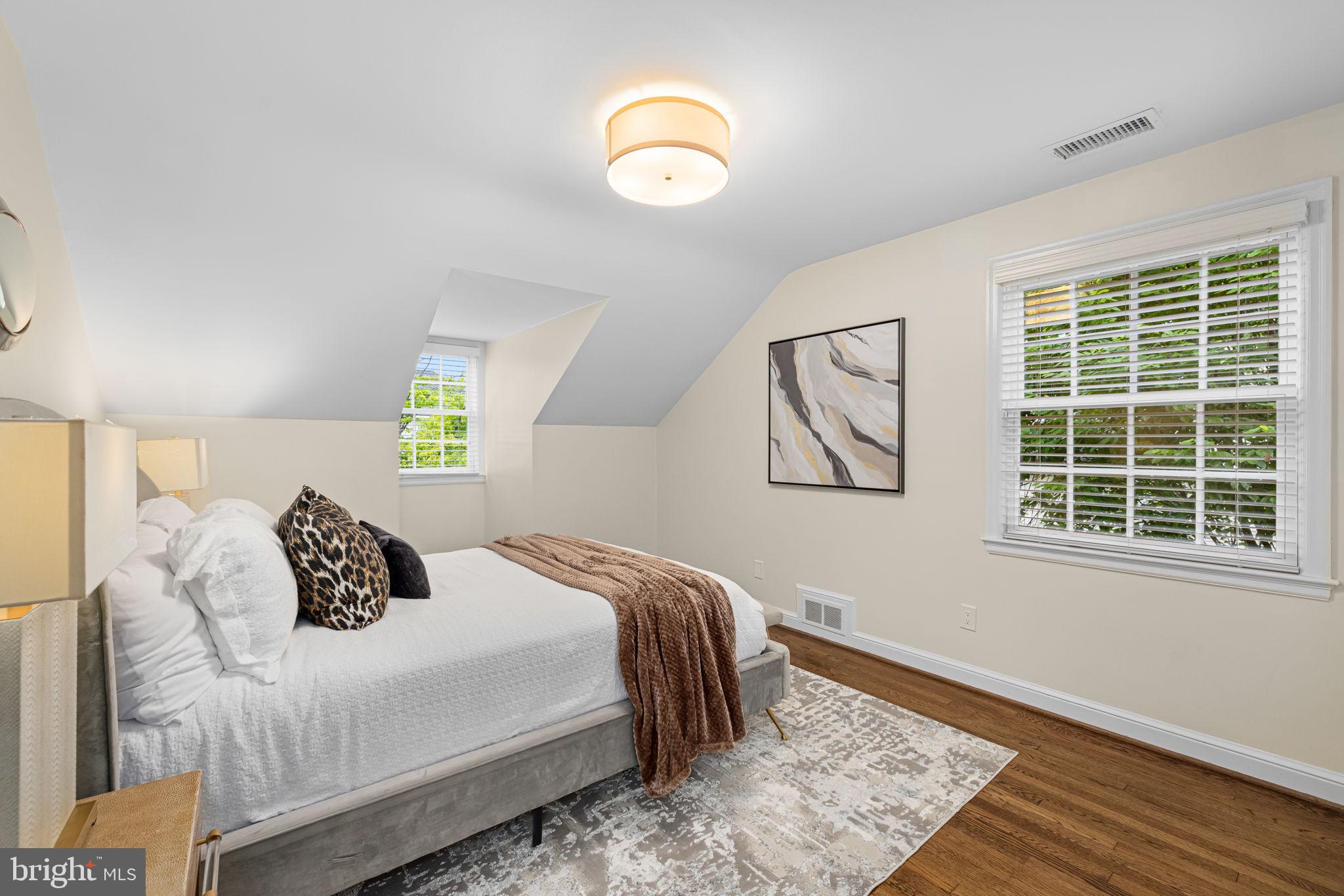 4822 UPTON STREET NW