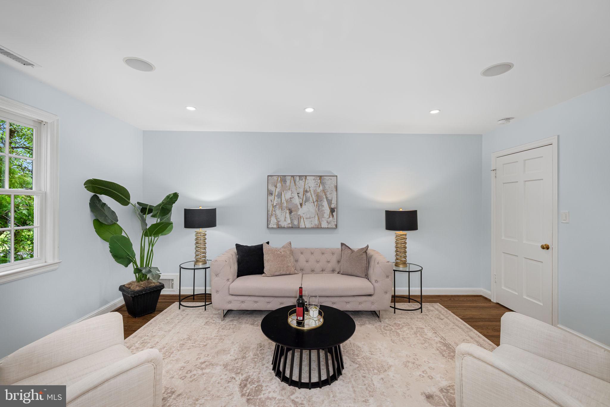 4822 UPTON STREET NW