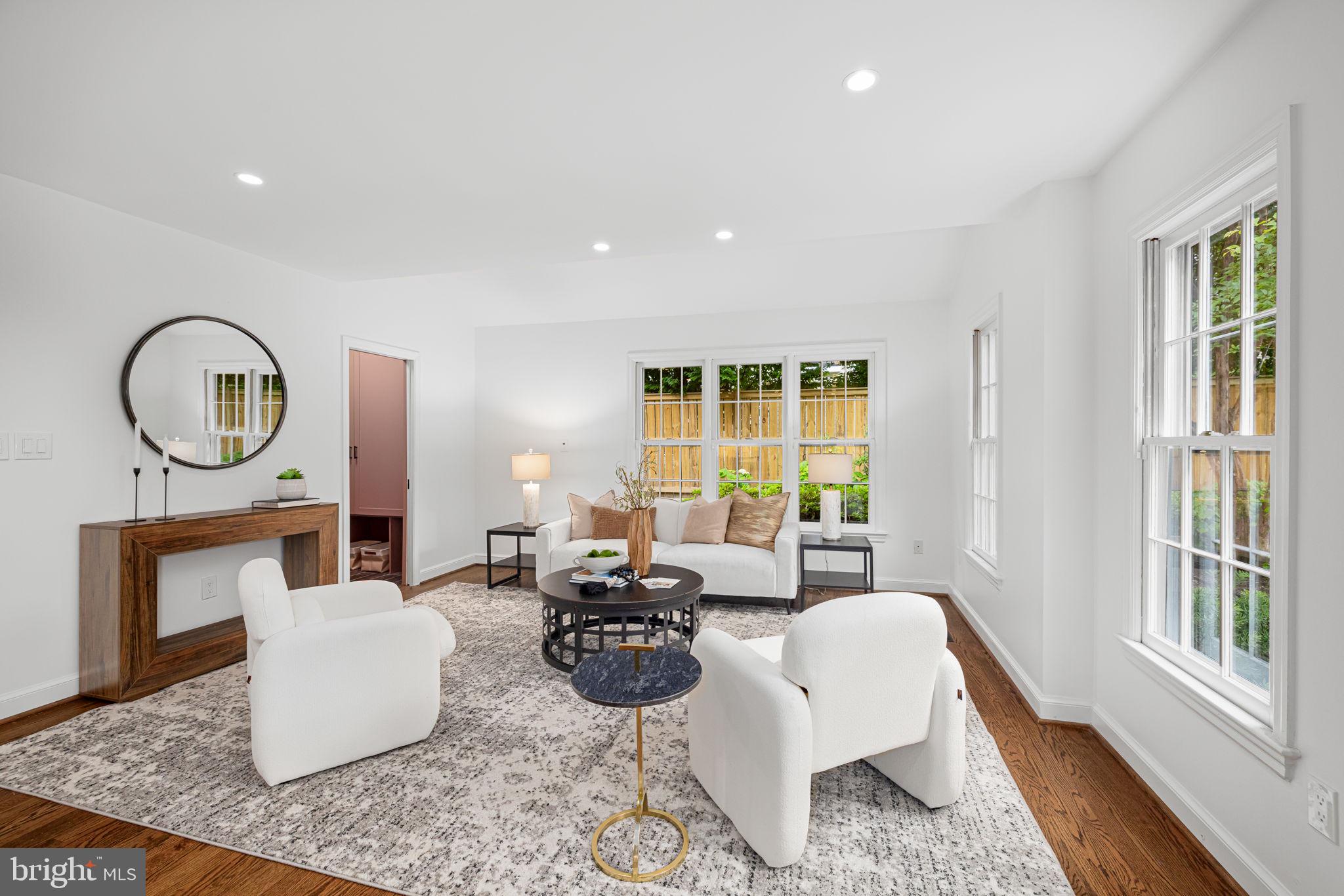 4822 UPTON STREET NW