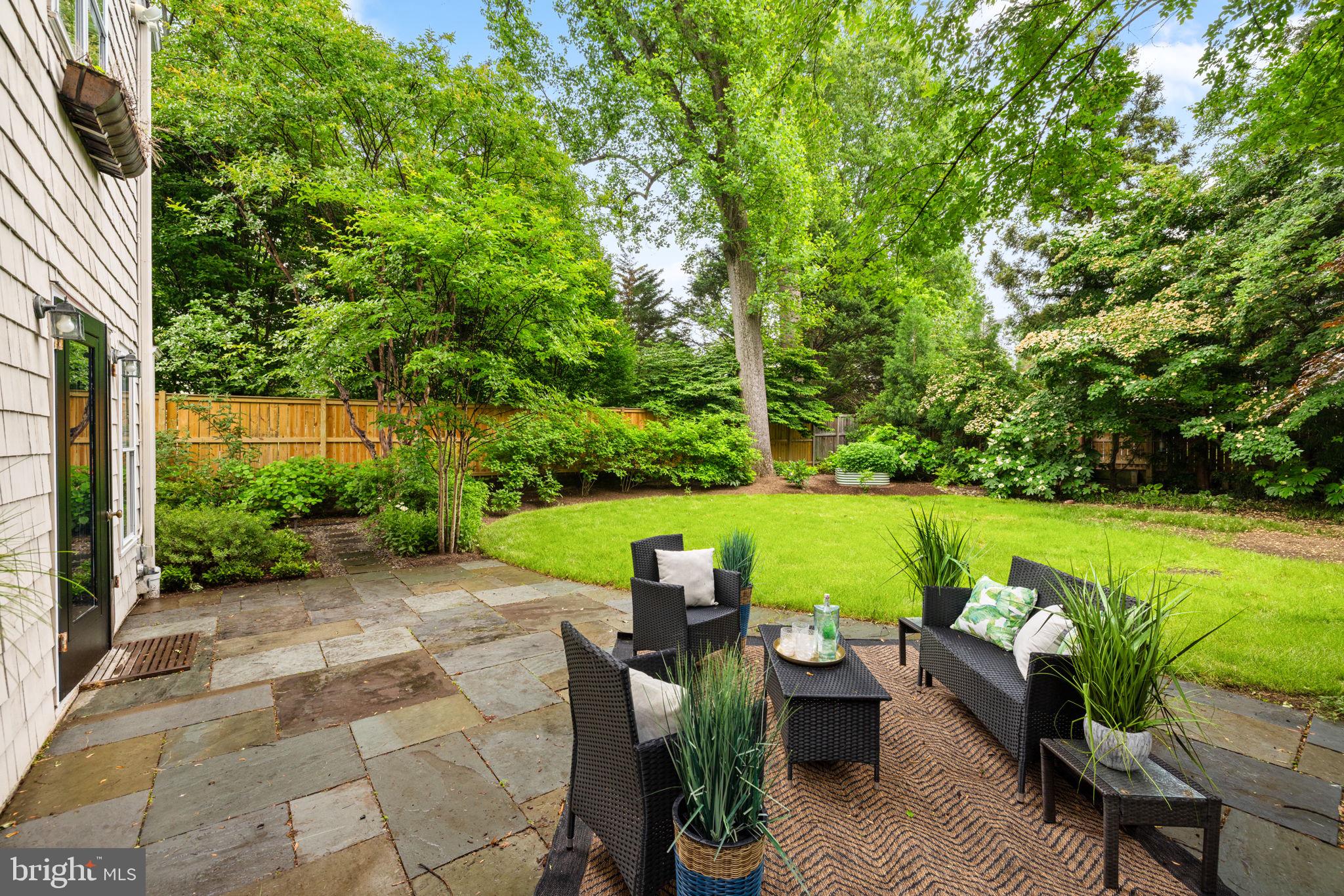 4822 UPTON STREET NW