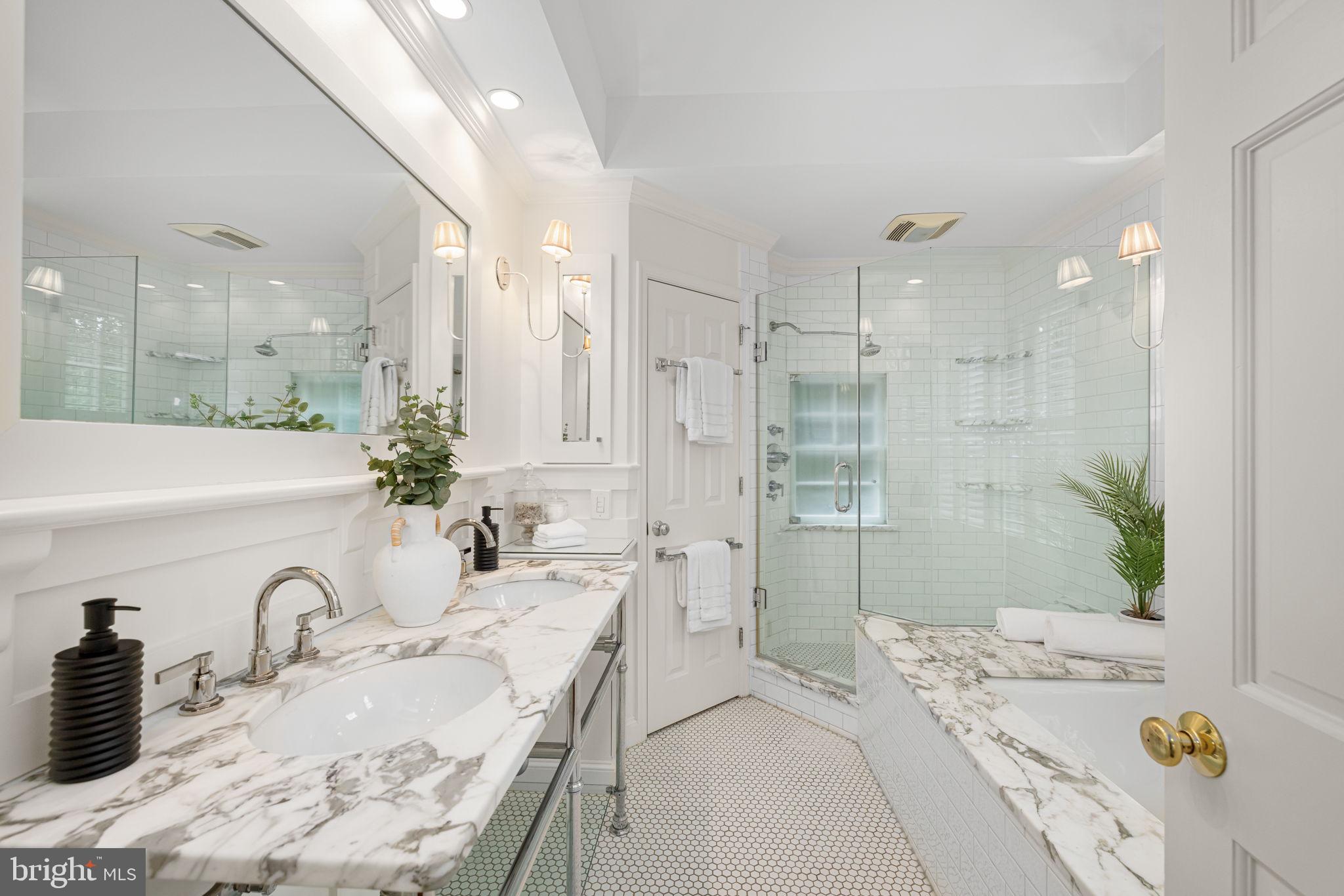 4822 UPTON STREET NW