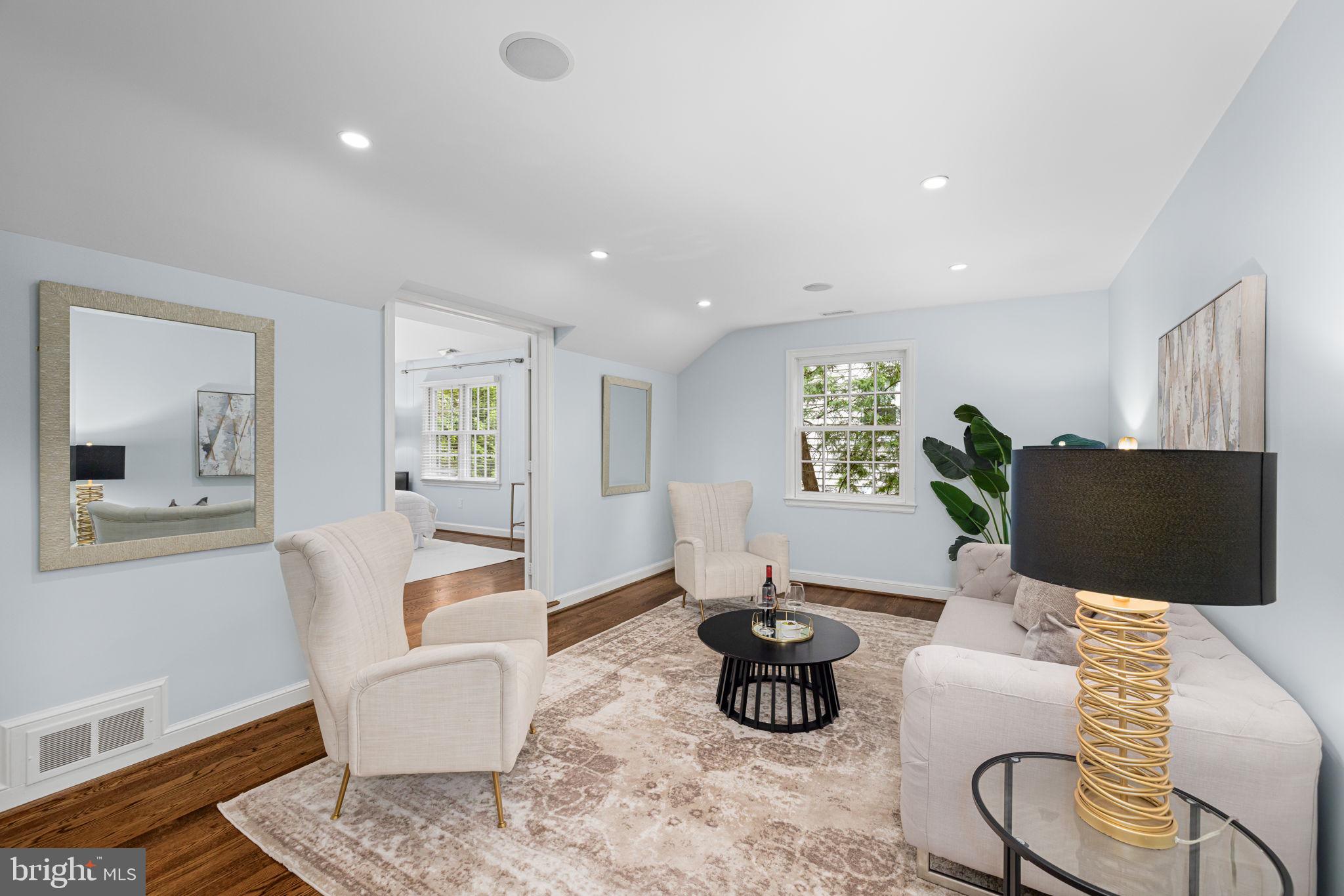 4822 UPTON STREET NW