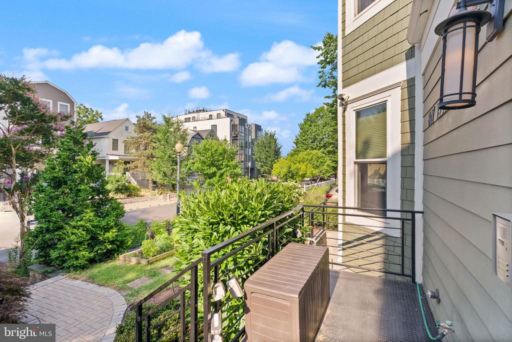 817 VARNUM STREET NW 3